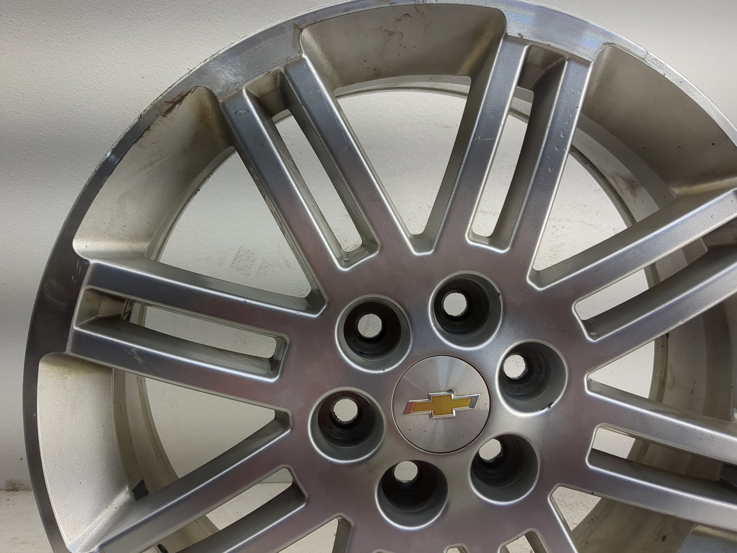 Chevrolet Traverse Oem Wheel Rim - Oemusedautoparts1.com