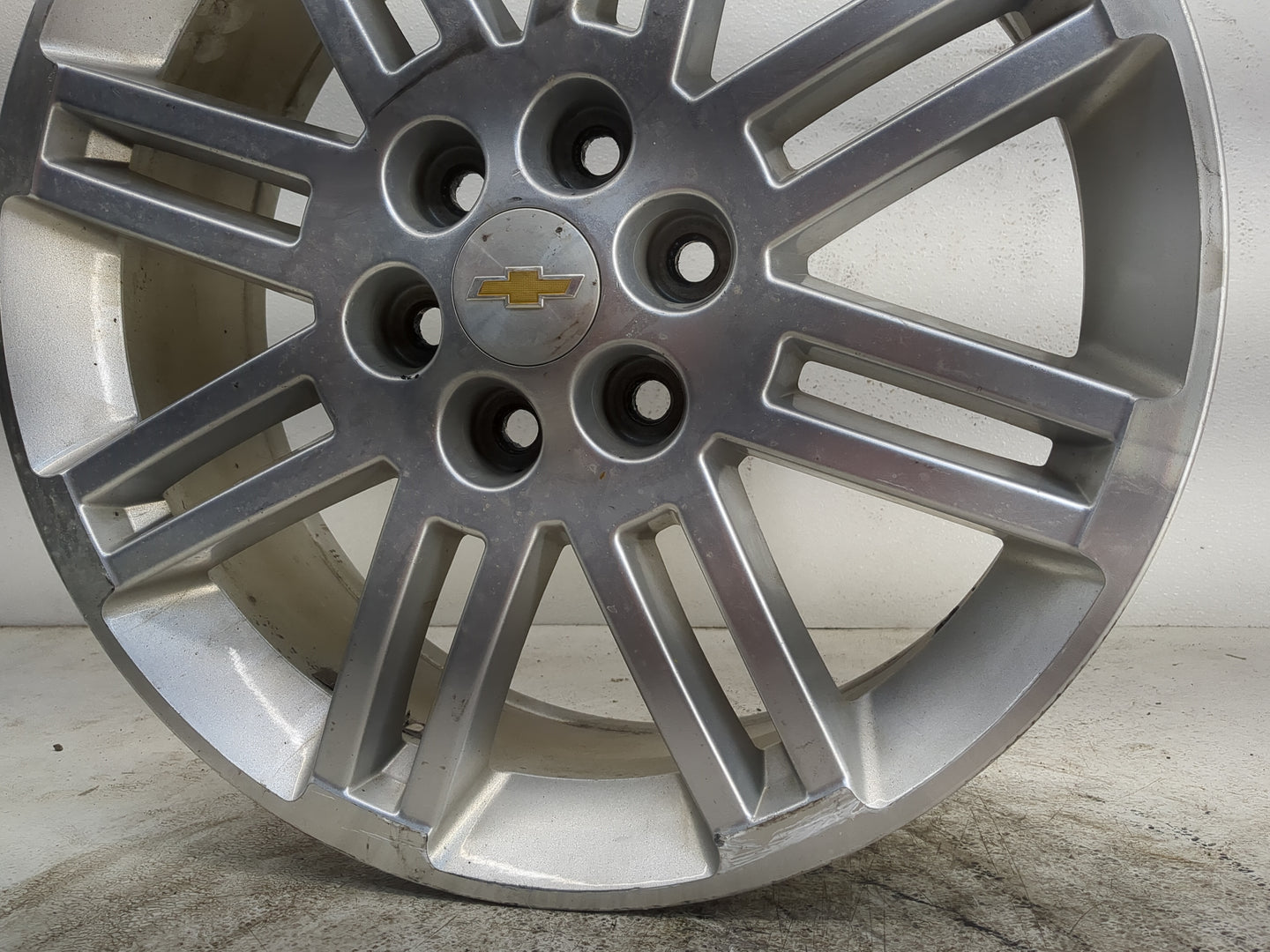 Chevrolet Traverse Oem Wheel Rim - Oemusedautoparts1.com