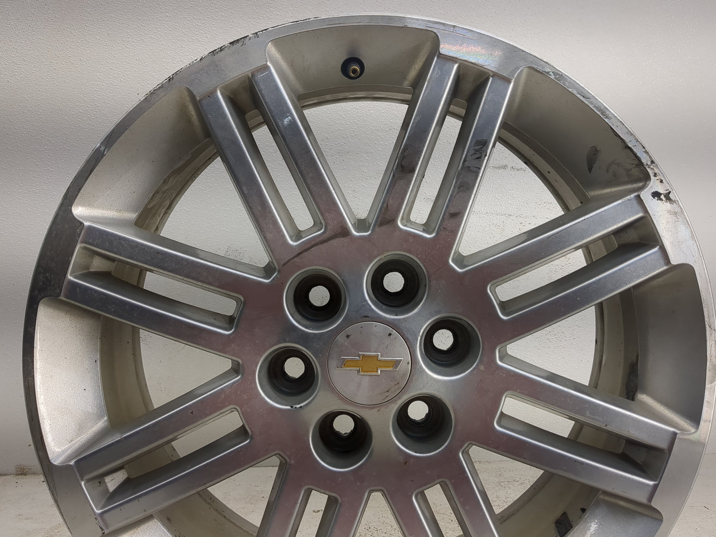 Chevrolet Traverse Oem Wheel Rim - Oemusedautoparts1.com