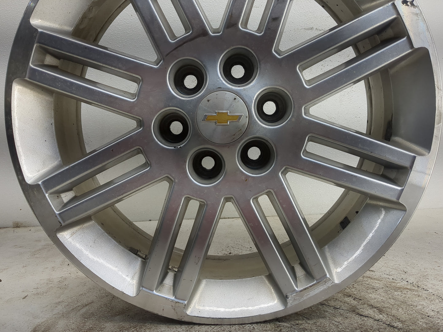 Chevrolet Traverse Oem Wheel Rim - Oemusedautoparts1.com