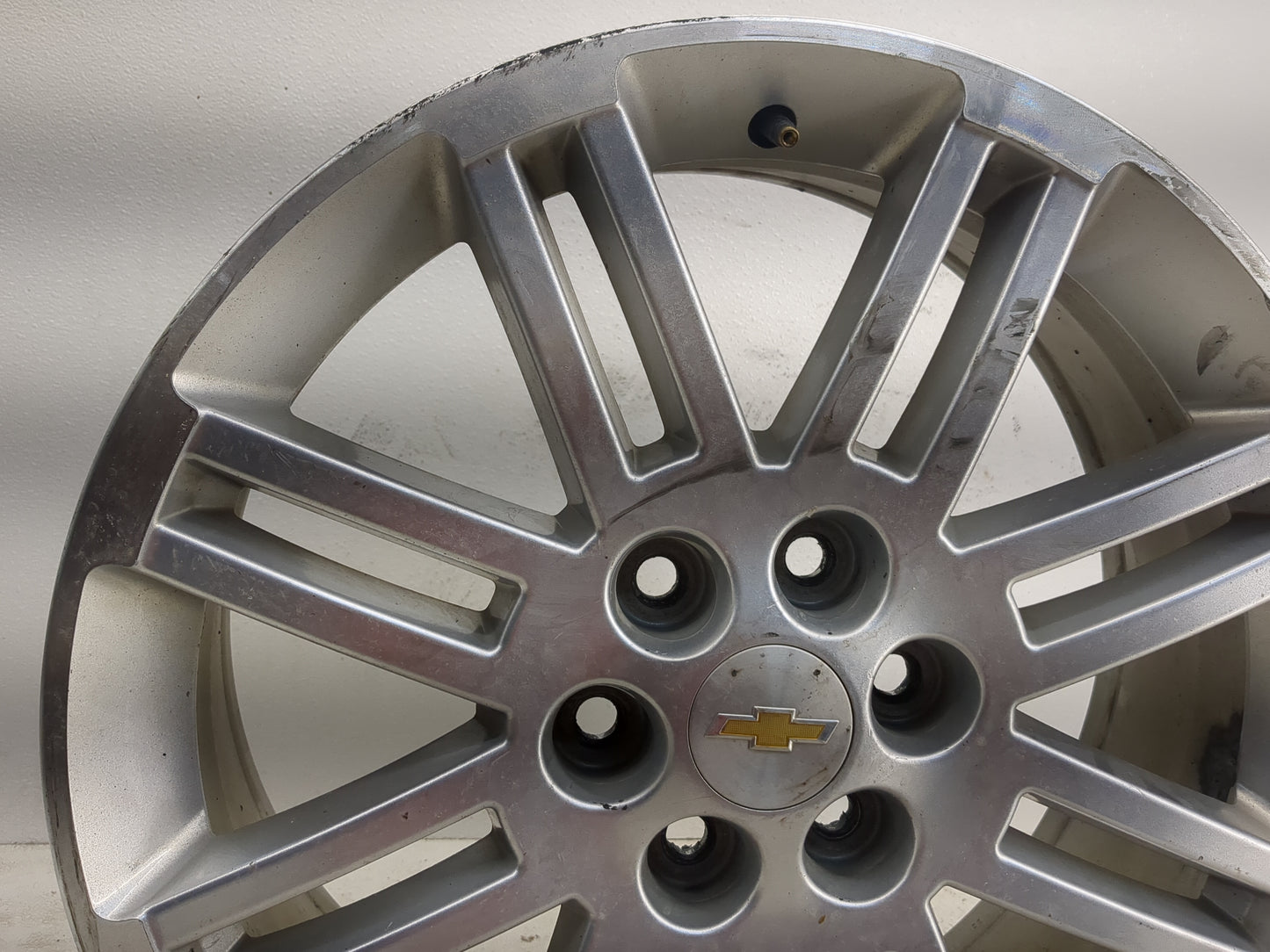 Chevrolet Traverse Oem Wheel Rim - Oemusedautoparts1.com