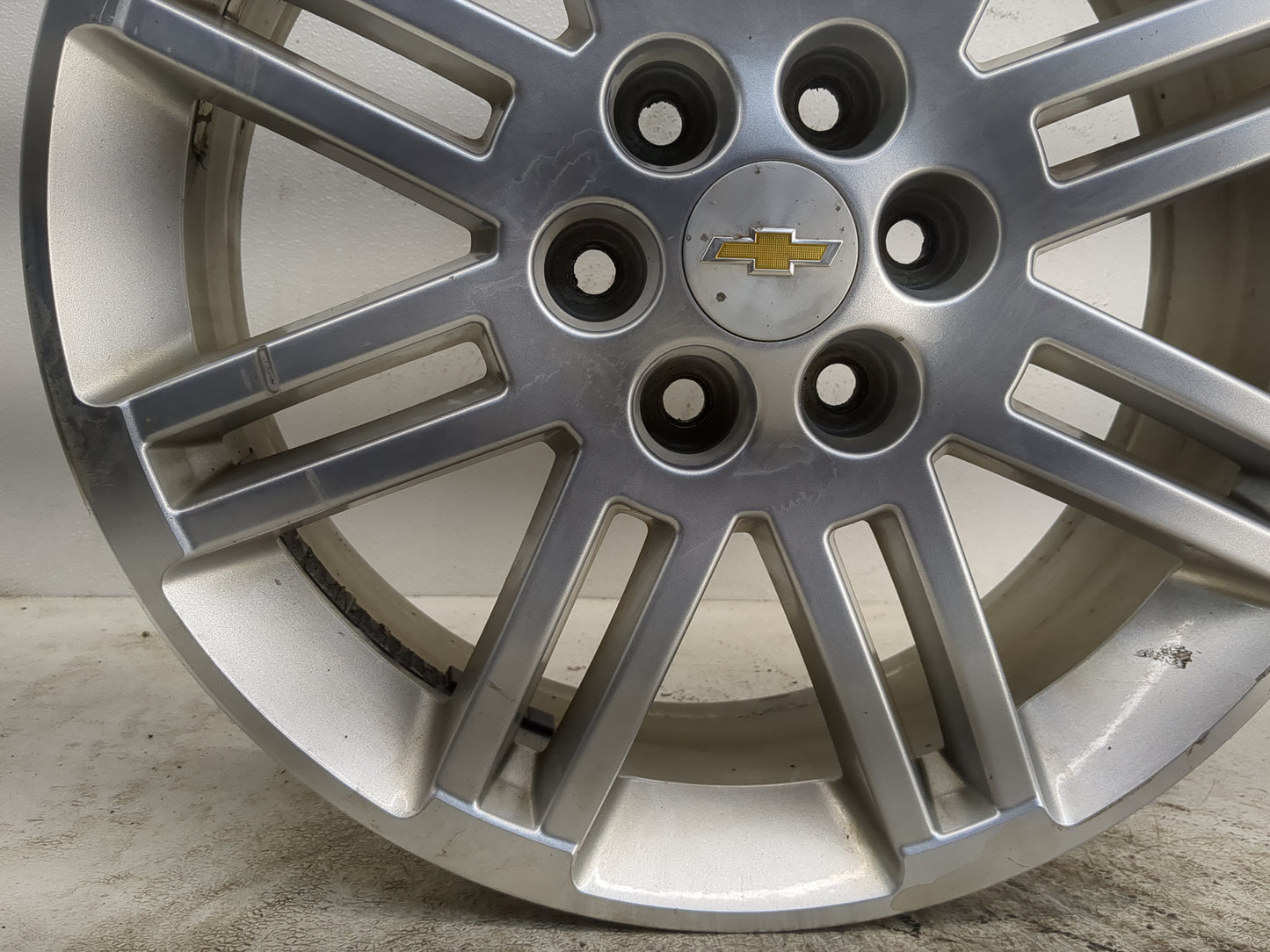 Chevrolet Traverse Oem Wheel Rim - Oemusedautoparts1.com