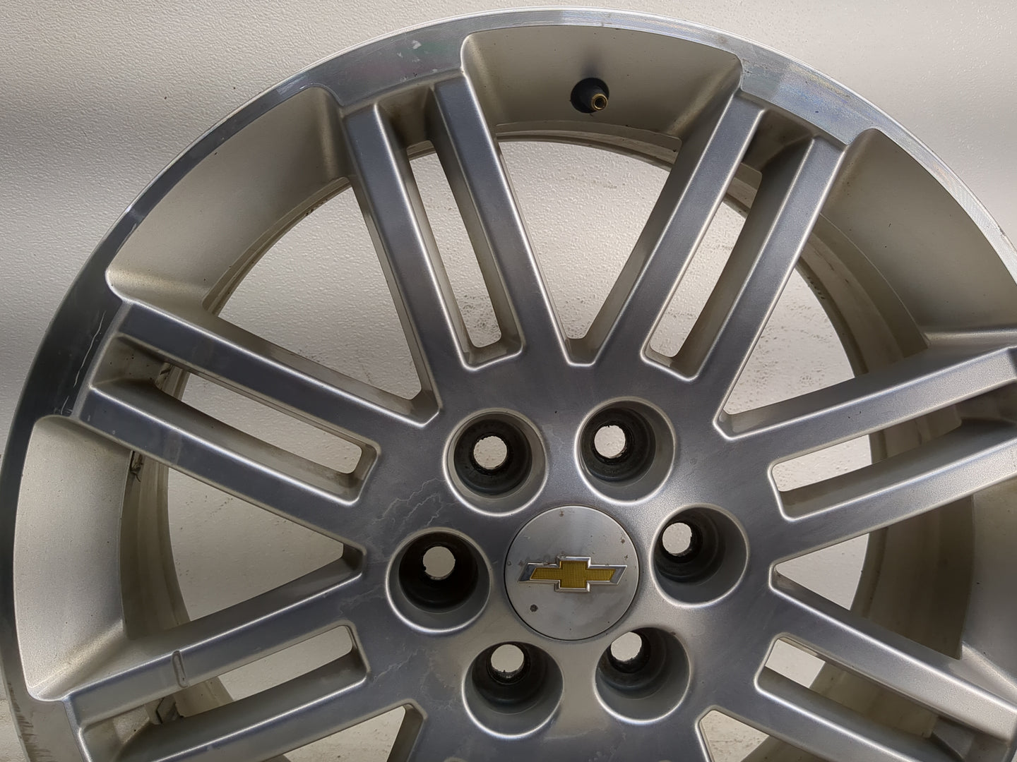 Chevrolet Traverse Oem Wheel Rim - Oemusedautoparts1.com