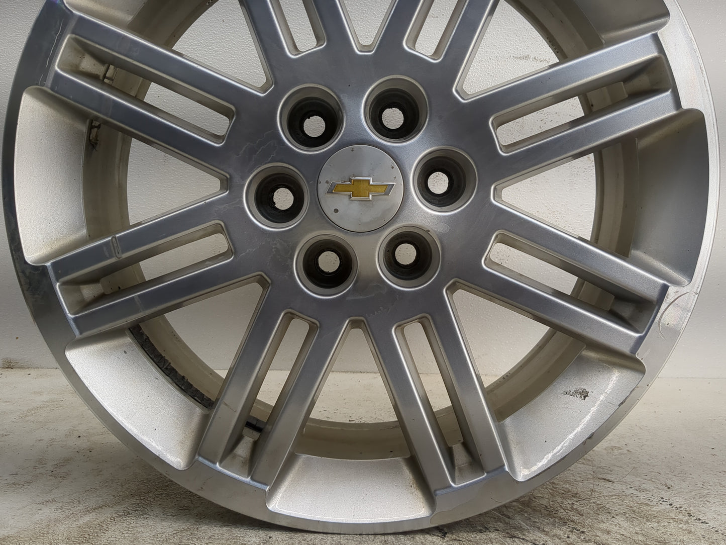 Chevrolet Traverse Oem Wheel Rim - Oemusedautoparts1.com