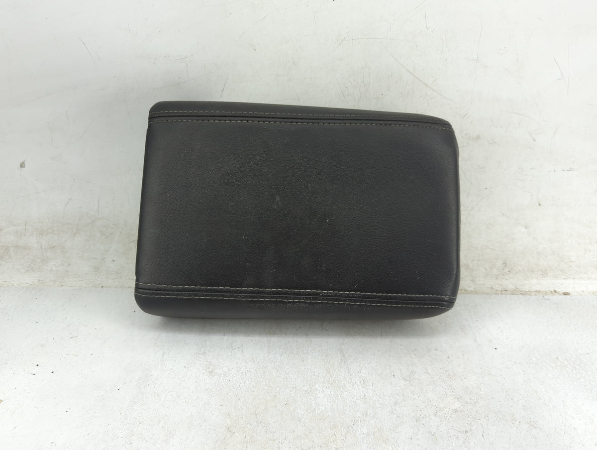 2015 Chevrolet Traverse Center Console Armrest Cover Lid Fits Fits 2007 2008 2009 2010 2011 2012 2013 2014 2016 2017 OEM Use