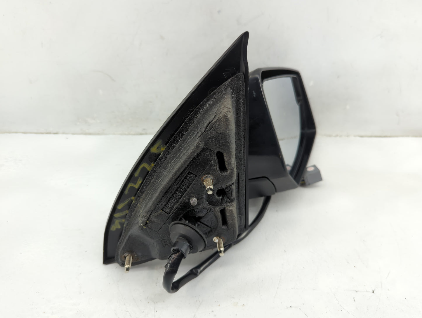 2015-2017 Chevrolet Traverse Passenger Side View Mirror - Right Door Mirror OEM Used - Oemusedautoparts1.com