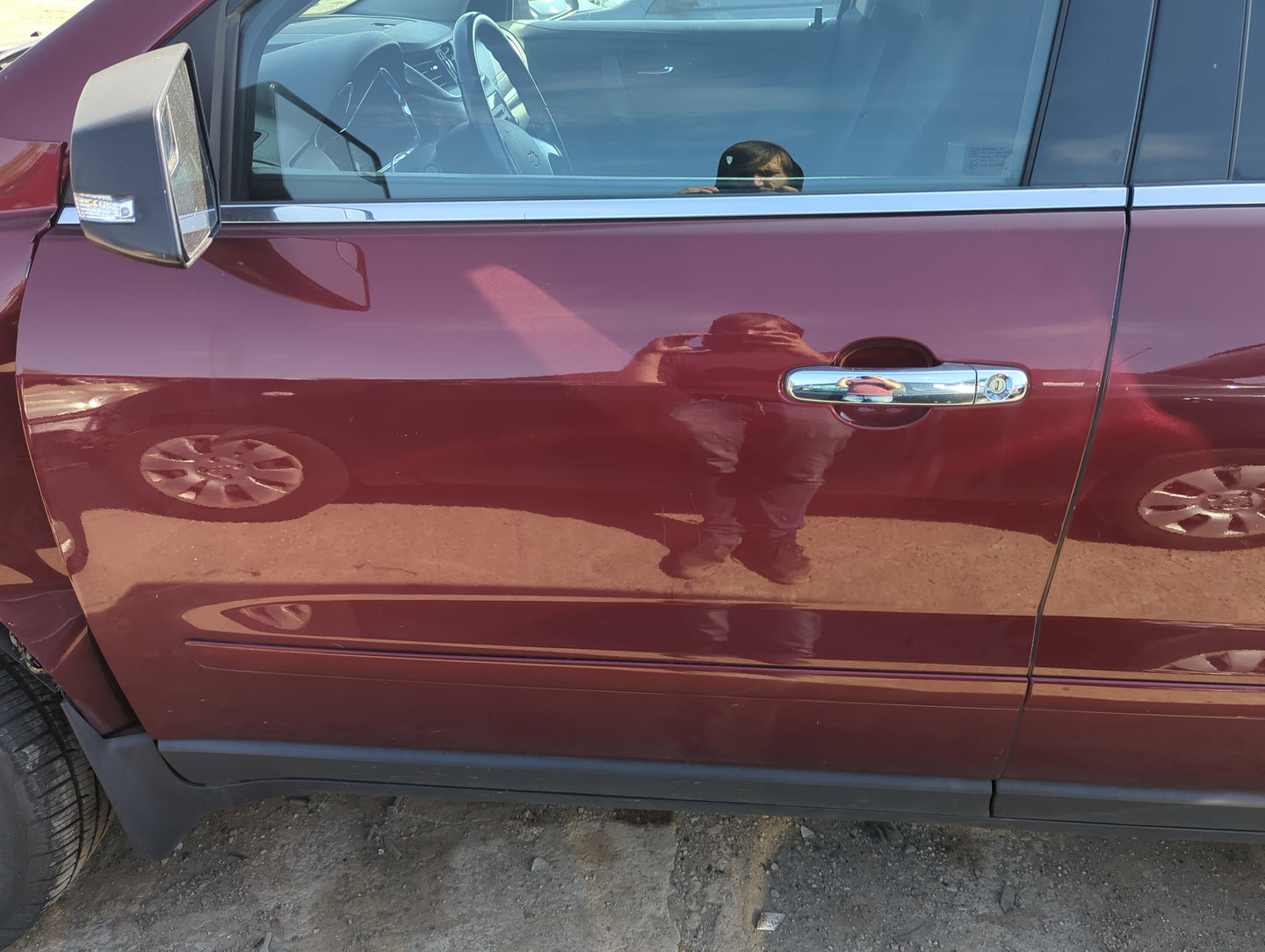 Chevrolet Traverse Driver Front Door Oem - Oemusedautoparts1.com