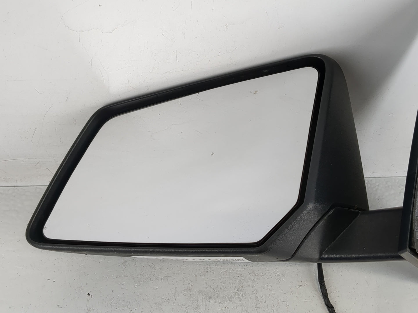 2015-2017 Chevrolet Traverse Driver Side View Mirror - Left Door Mirror OEM Used - Oemusedautoparts1.com