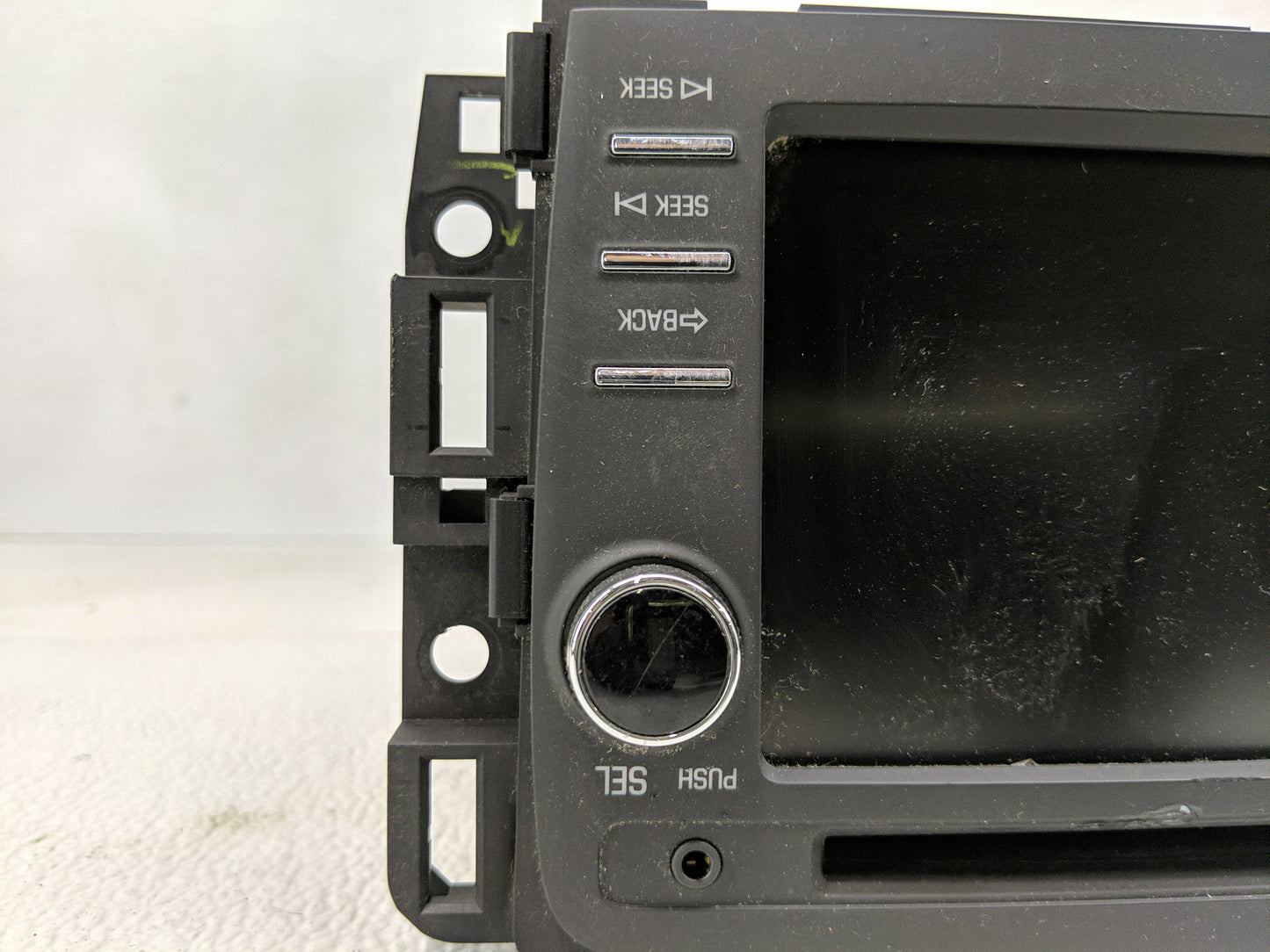 2015 Chevrolet Traverse Radio AM FM Cd Player Receiver Replacement P/N:23205043 Fits OEM Used Auto Parts - Oemusedautoparts1