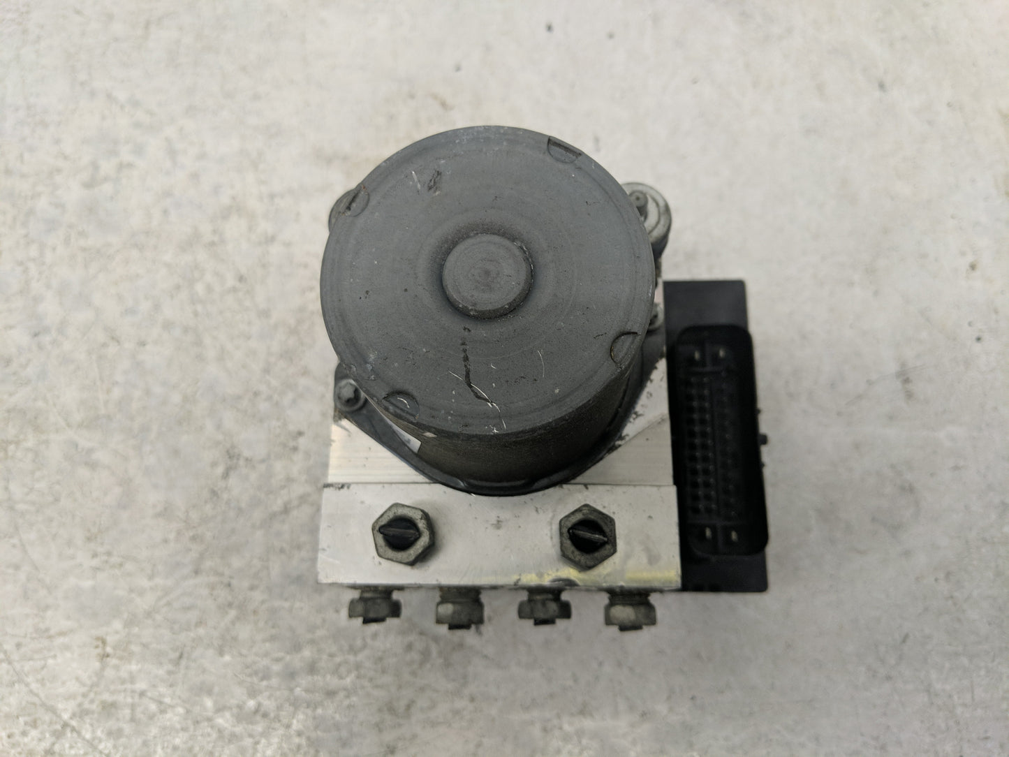 2017 Chevrolet Traverse ABS Pump Control Module Replacement P/N:0 265 952 107 Fits Fits 2012 2013 2014 2015 2016 OEM Used Au