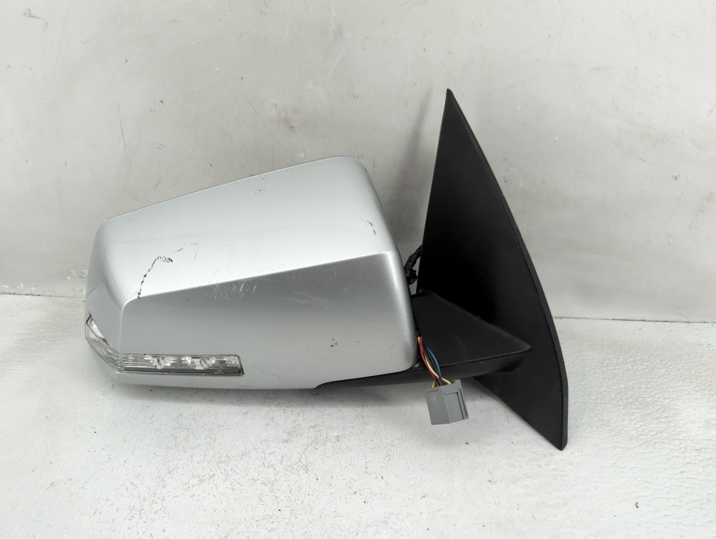 2015-2017 Chevrolet Traverse Passenger Side View Mirror - Right Door Mirror OEM Used - Oemusedautoparts1.com