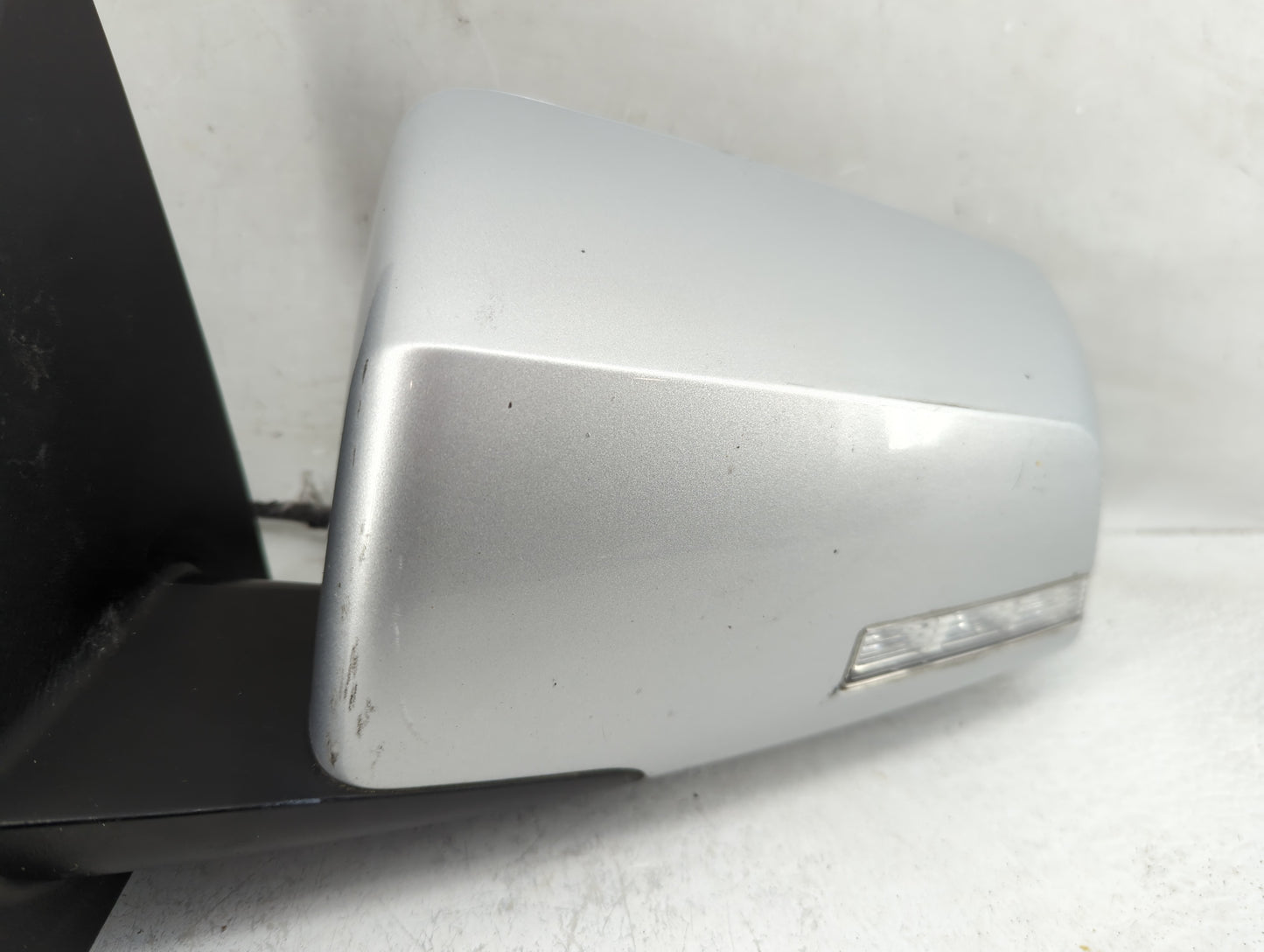 2015-2017 Chevrolet Traverse Driver Side View Mirror - Left Door Mirror OEM Used - Oemusedautoparts1.com