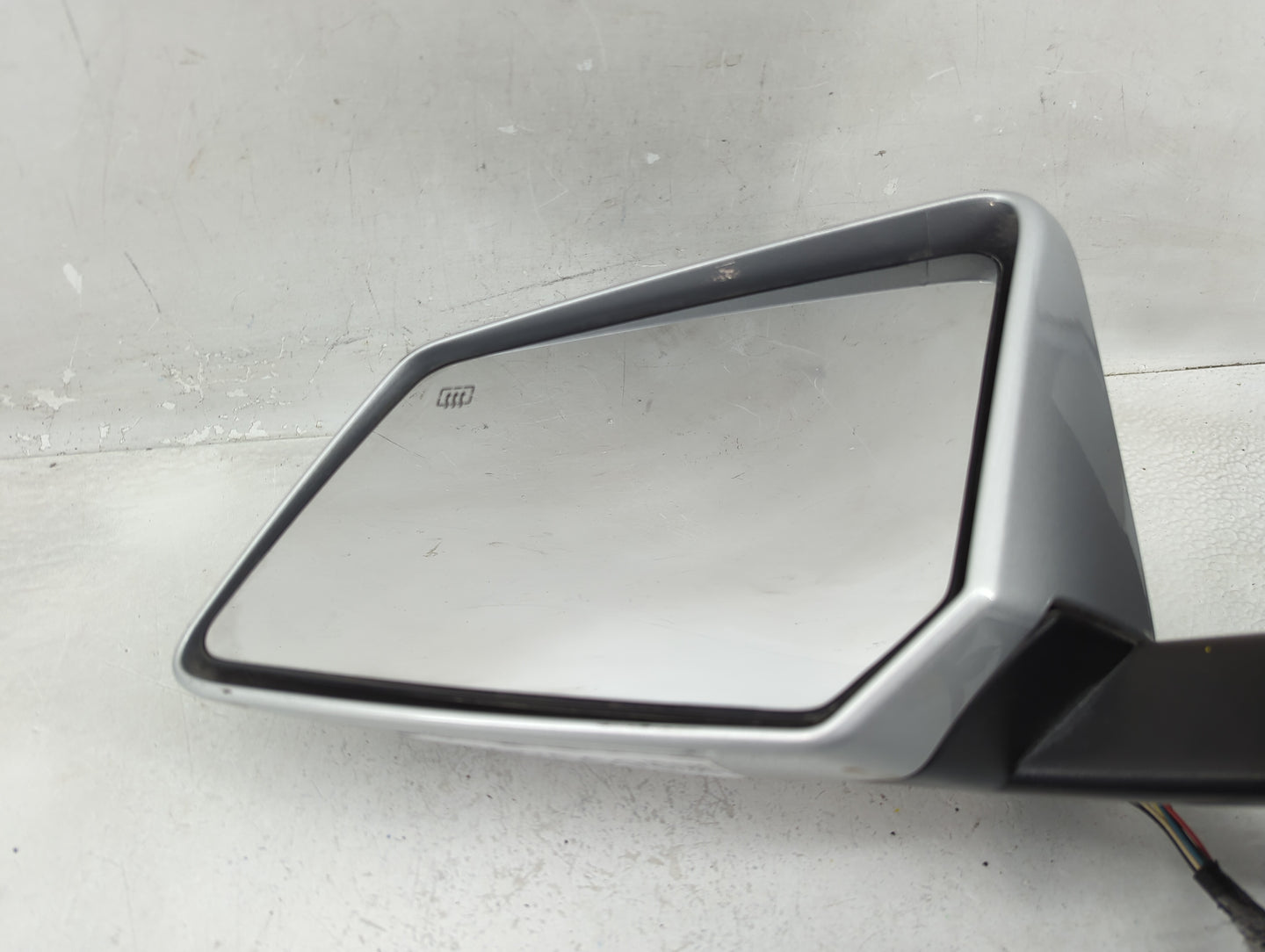 2015-2017 Chevrolet Traverse Driver Side View Mirror - Left Door Mirror OEM Used - Oemusedautoparts1.com