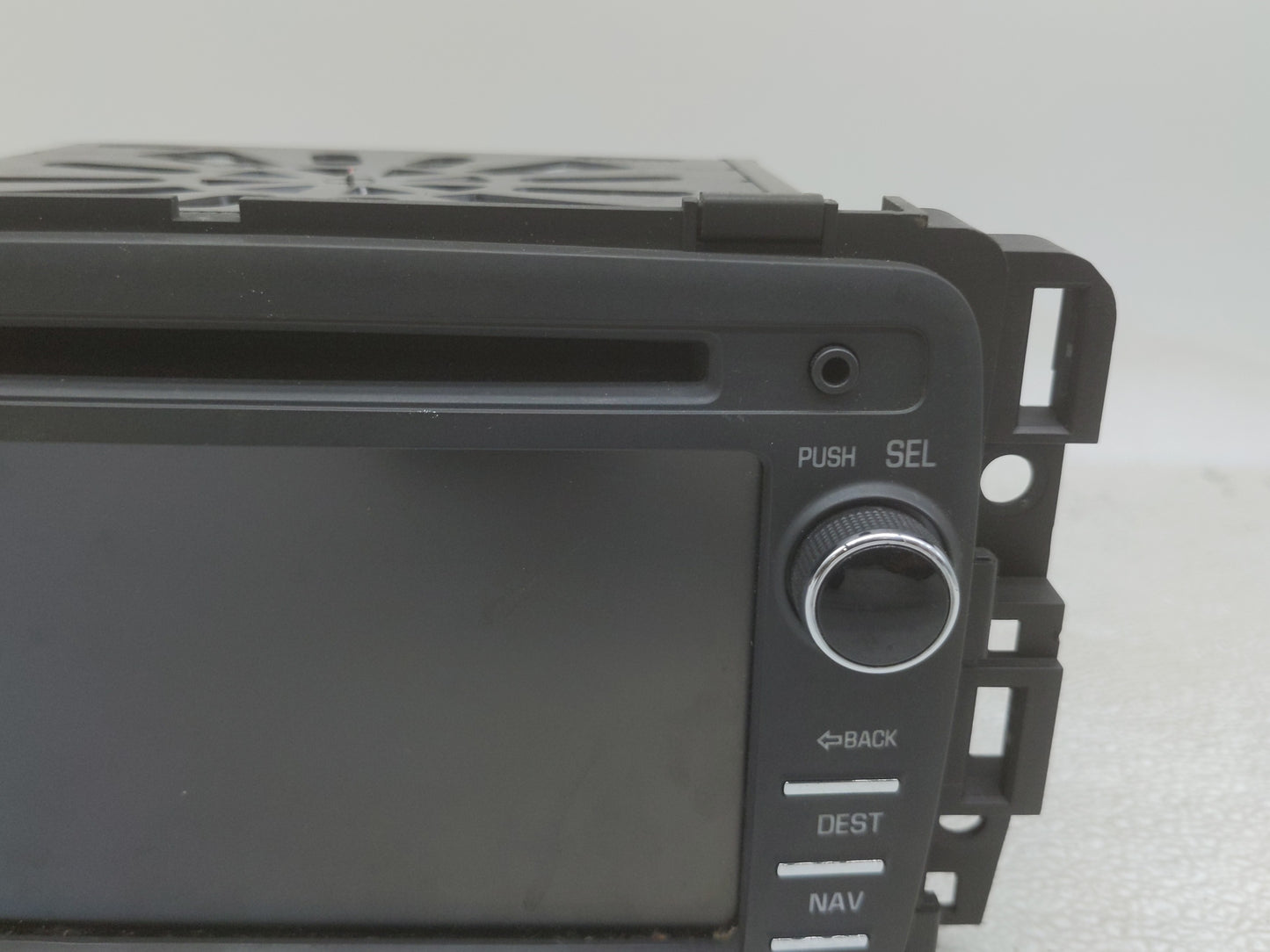 2015-2016 Chevrolet Traverse Radio AM FM Cd Player Receiver Replacement P/N:23278228 Fits Fits 2015 2016 OEM Used Auto Parts