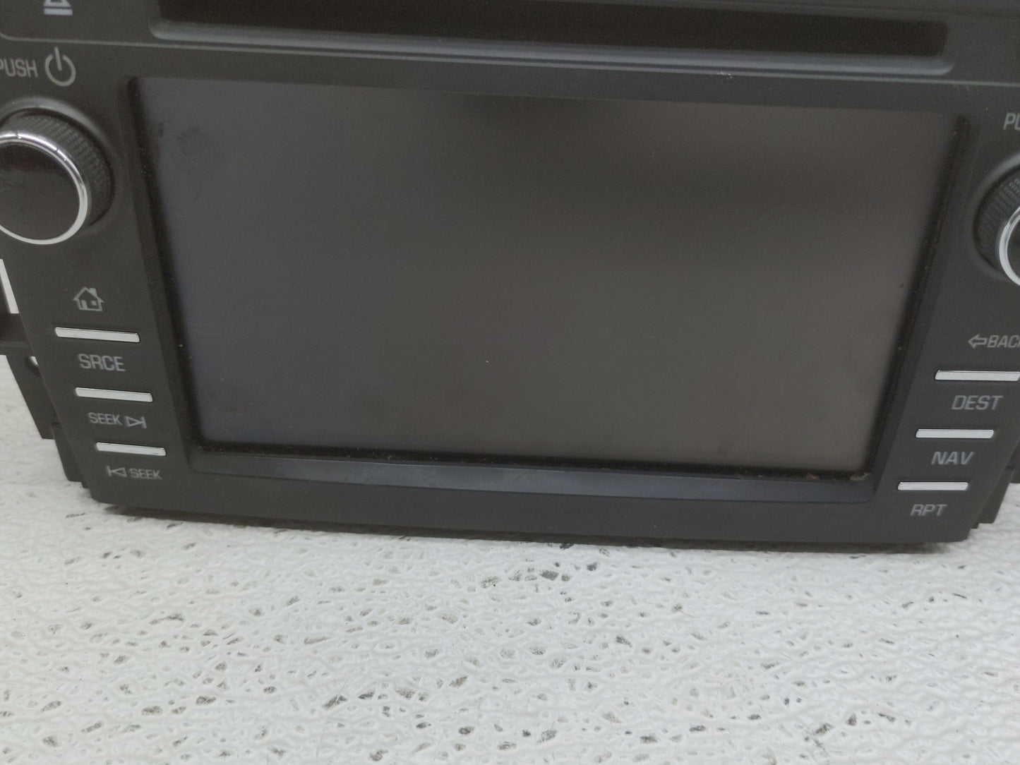 2015-2016 Chevrolet Traverse Radio AM FM Cd Player Receiver Replacement P/N:23278228 Fits Fits 2015 2016 OEM Used Auto Parts