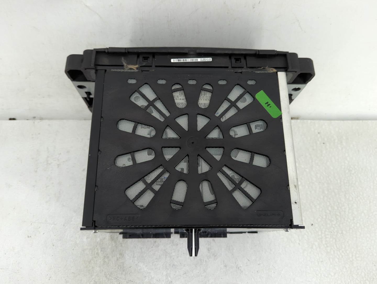 2015 Chevrolet Traverse Radio AM FM Cd Player Receiver Replacement P/N:23459482 Fits OEM Used Auto Parts - Oemusedautoparts1