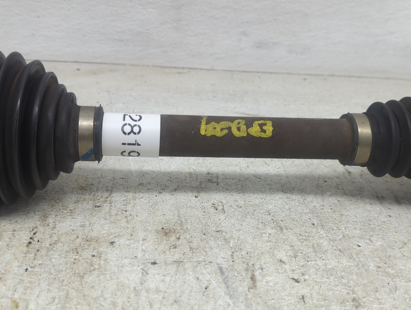 2017-2017 Chevrolet Traverse Axle Shaft Front Passenger Cv C/v 1428199 - Oemusedautoparts1.com