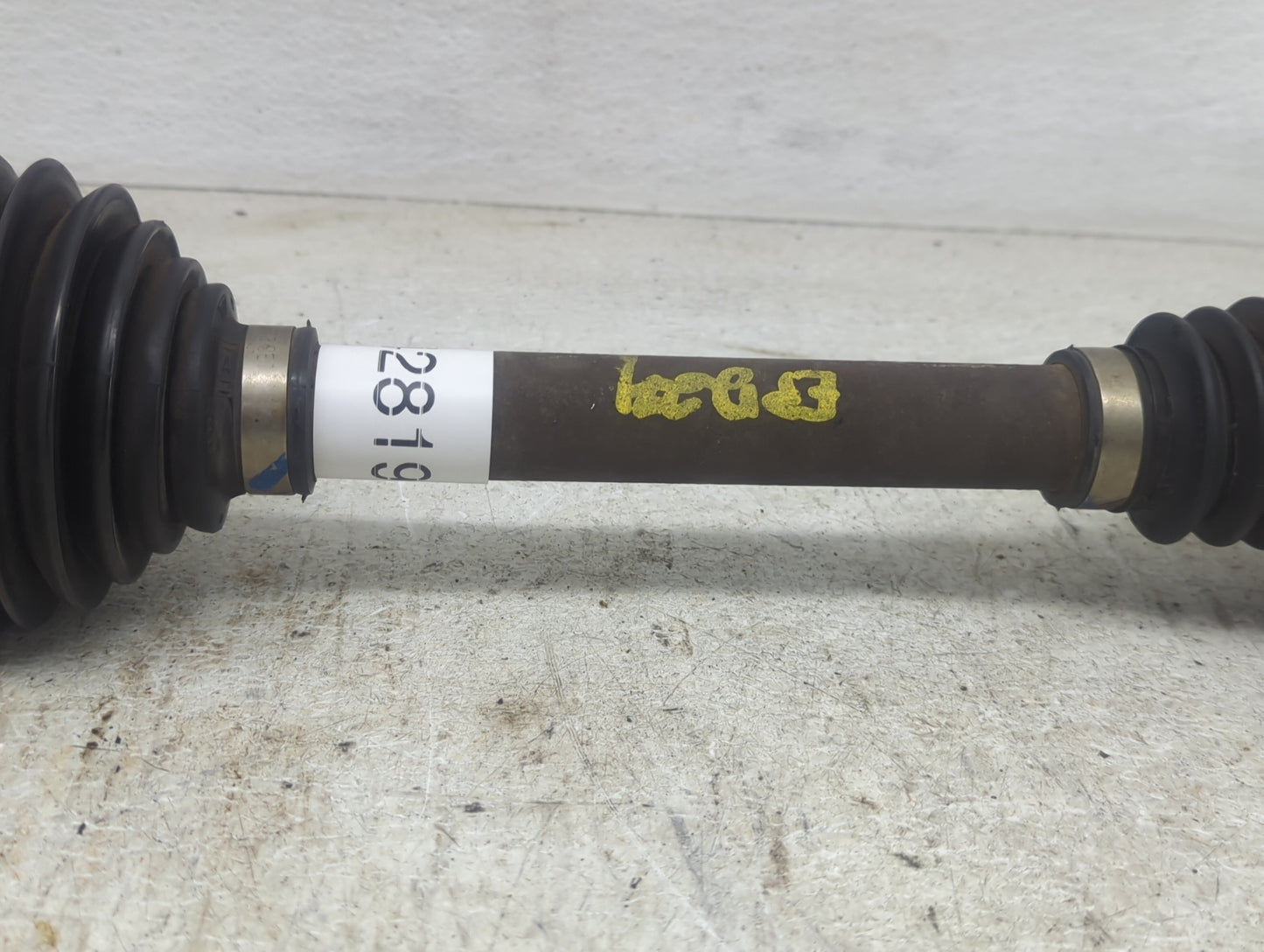 2017-2017 Chevrolet Traverse Axle Shaft Front Passenger Cv C/v 1428199 - Oemusedautoparts1.com