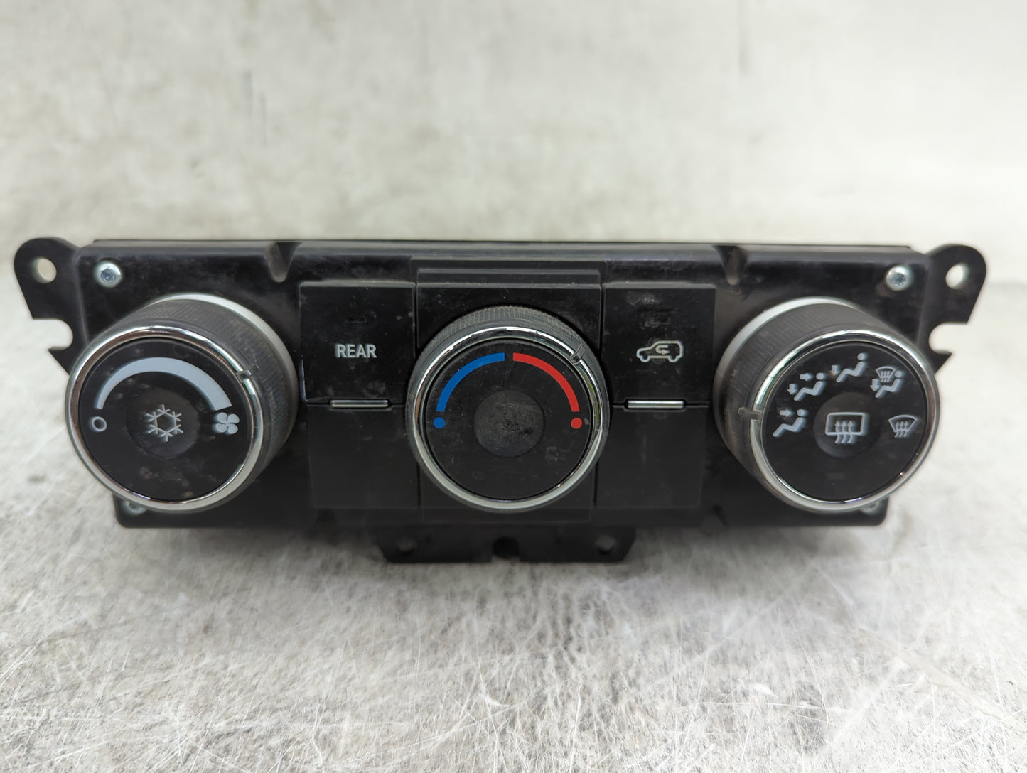 2013-2017 Chevrolet Traverse Climate Control Module Temperature AC/Heater Replacement P/N:22969802 Fits OEM Used Auto Parts 
