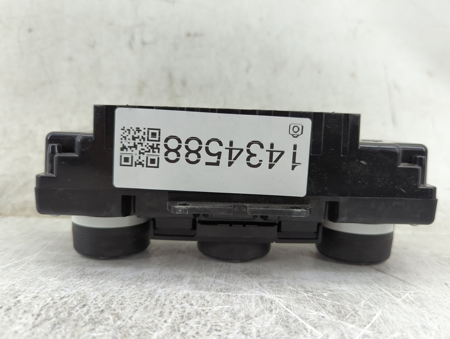 2013-2017 Chevrolet Traverse Climate Control Module Temperature AC/Heater Replacement P/N:22969802 Fits OEM Used Auto Parts 