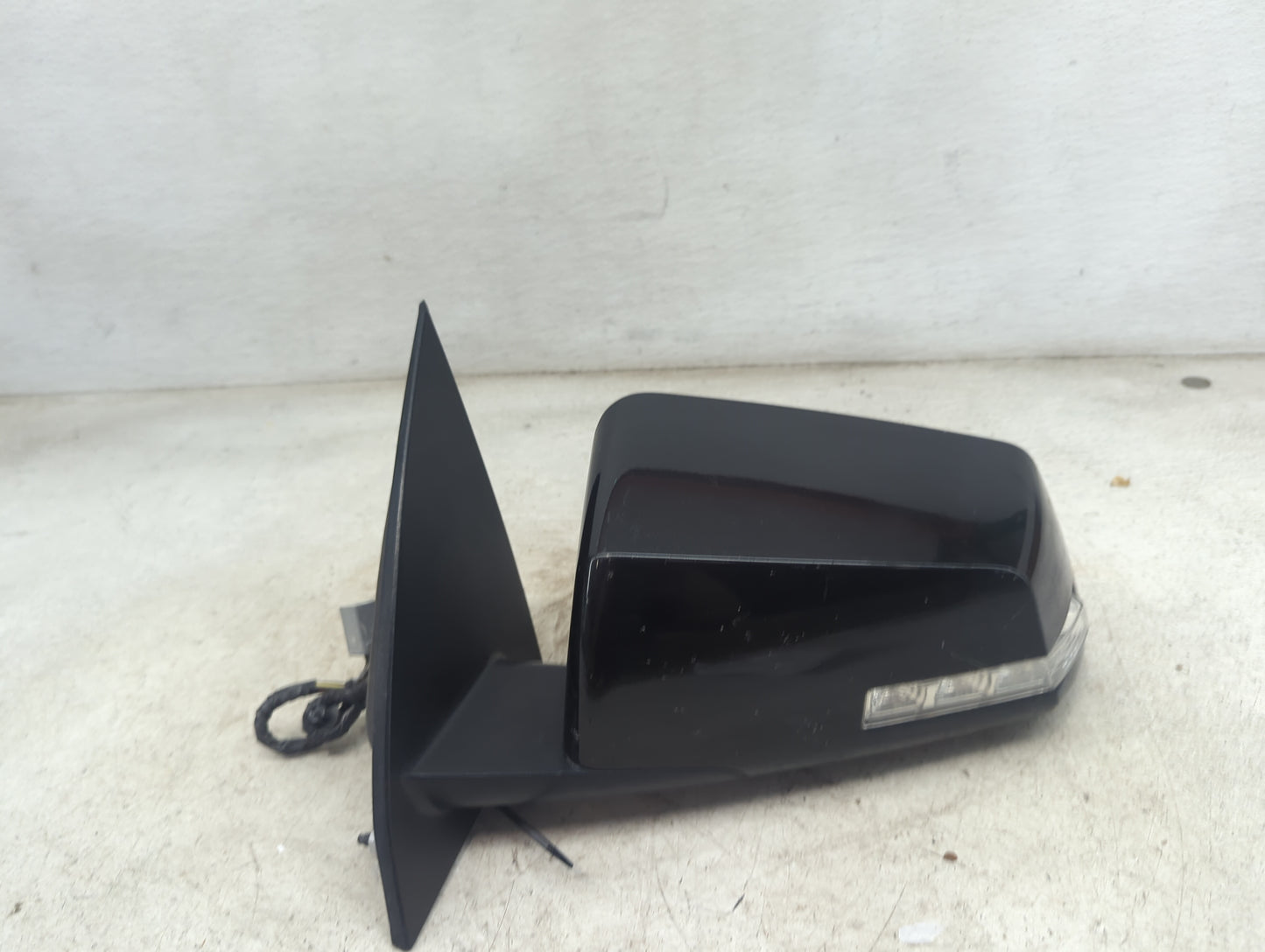 2015-2017 Chevrolet Traverse Driver Side View Mirror - Left Door Mirror OEM Used - Oemusedautoparts1.com