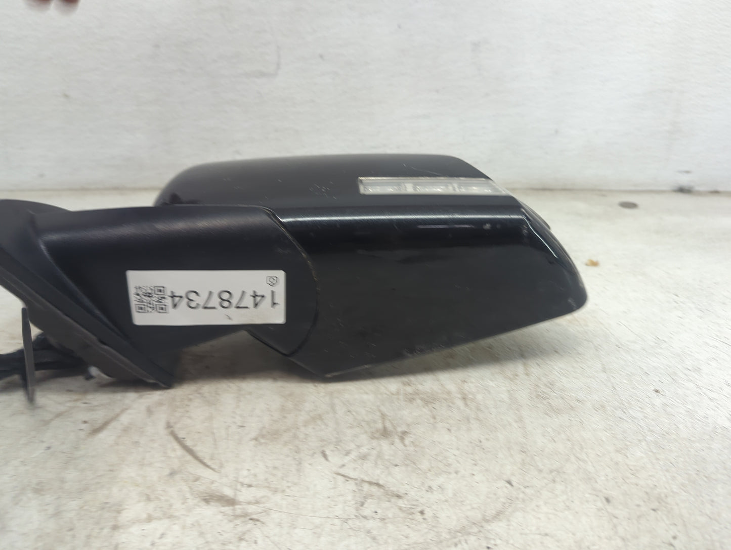 2015-2017 Chevrolet Traverse Driver Side View Mirror - Left Door Mirror OEM Used - Oemusedautoparts1.com