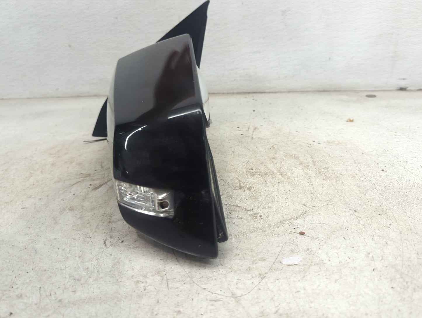 2015-2017 Chevrolet Traverse Driver Side View Mirror - Left Door Mirror OEM Used - Oemusedautoparts1.com