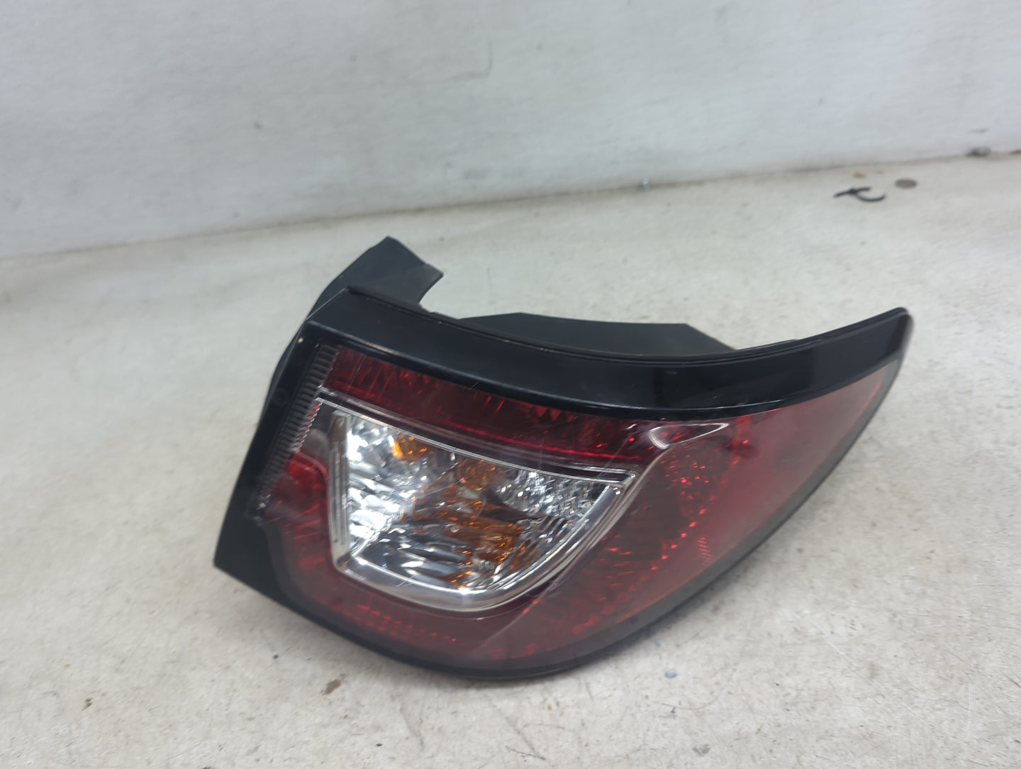 2013-2017 Chevrolet Traverse Tail Light Assembly Passenger Right OEM P/N:23301757 Fits Fits 2013 2014 2015 2016 2017 OEM Use