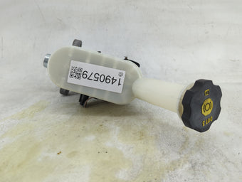 compare product Chevrolet Traverse Brake Master Cylinder 1490579