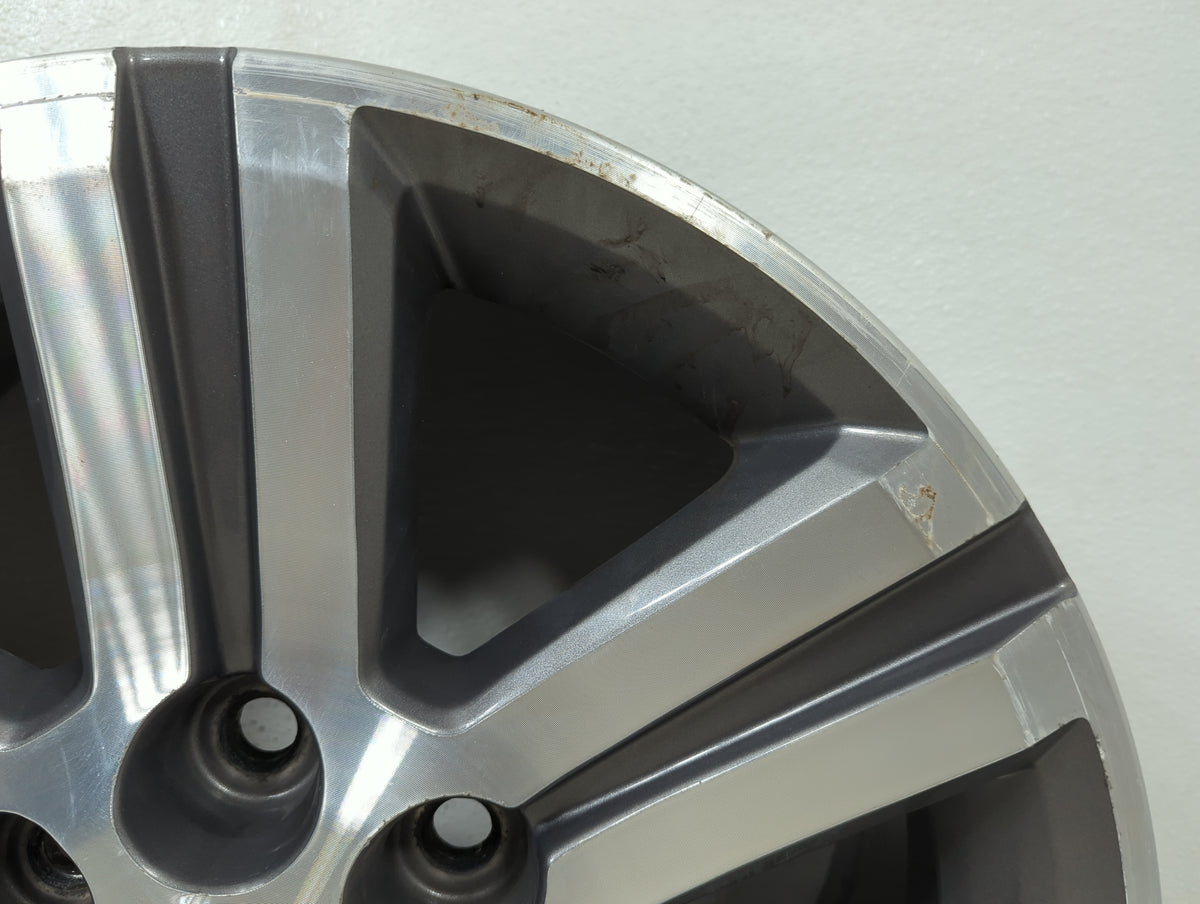 2015 Chevrolet Traverse Oem Wheel Rim 5039548 - Oemusedautoparts1.com