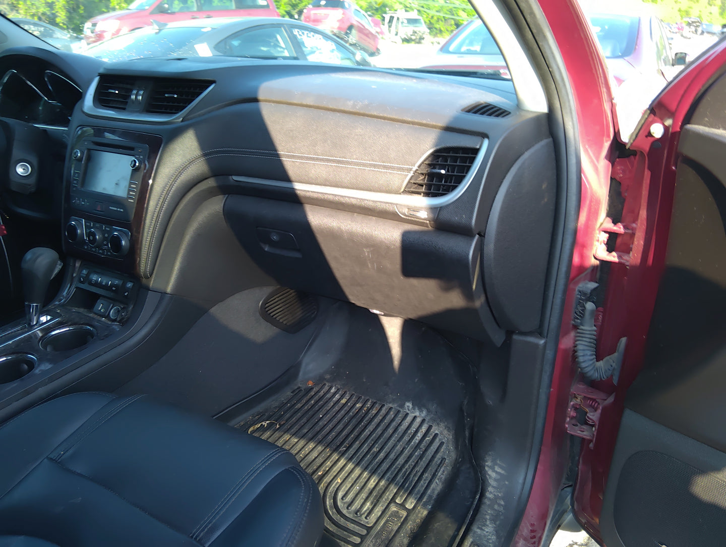 2015 Chevrolet Traverse Passenger Glove Box Door Storage Compartment - Oemusedautoparts1.com