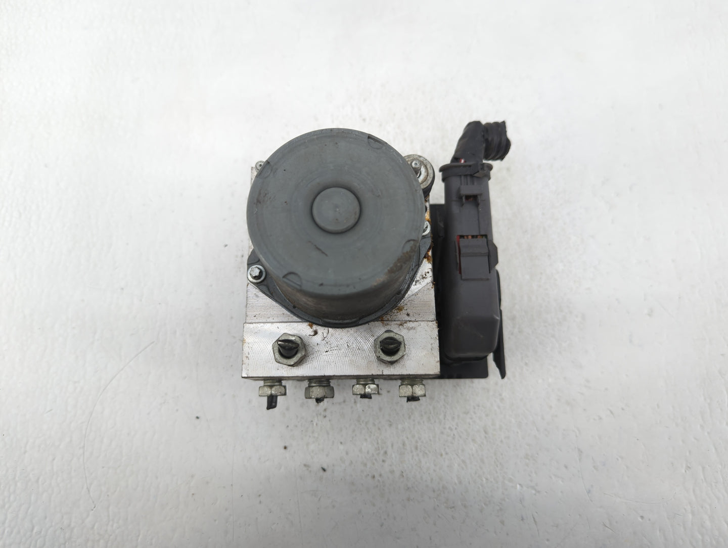 2017 Chevrolet Traverse ABS Pump Control Module Replacement P/N:22893247 Fits Fits 2012 2013 2014 2015 2016 OEM Used Auto Pa