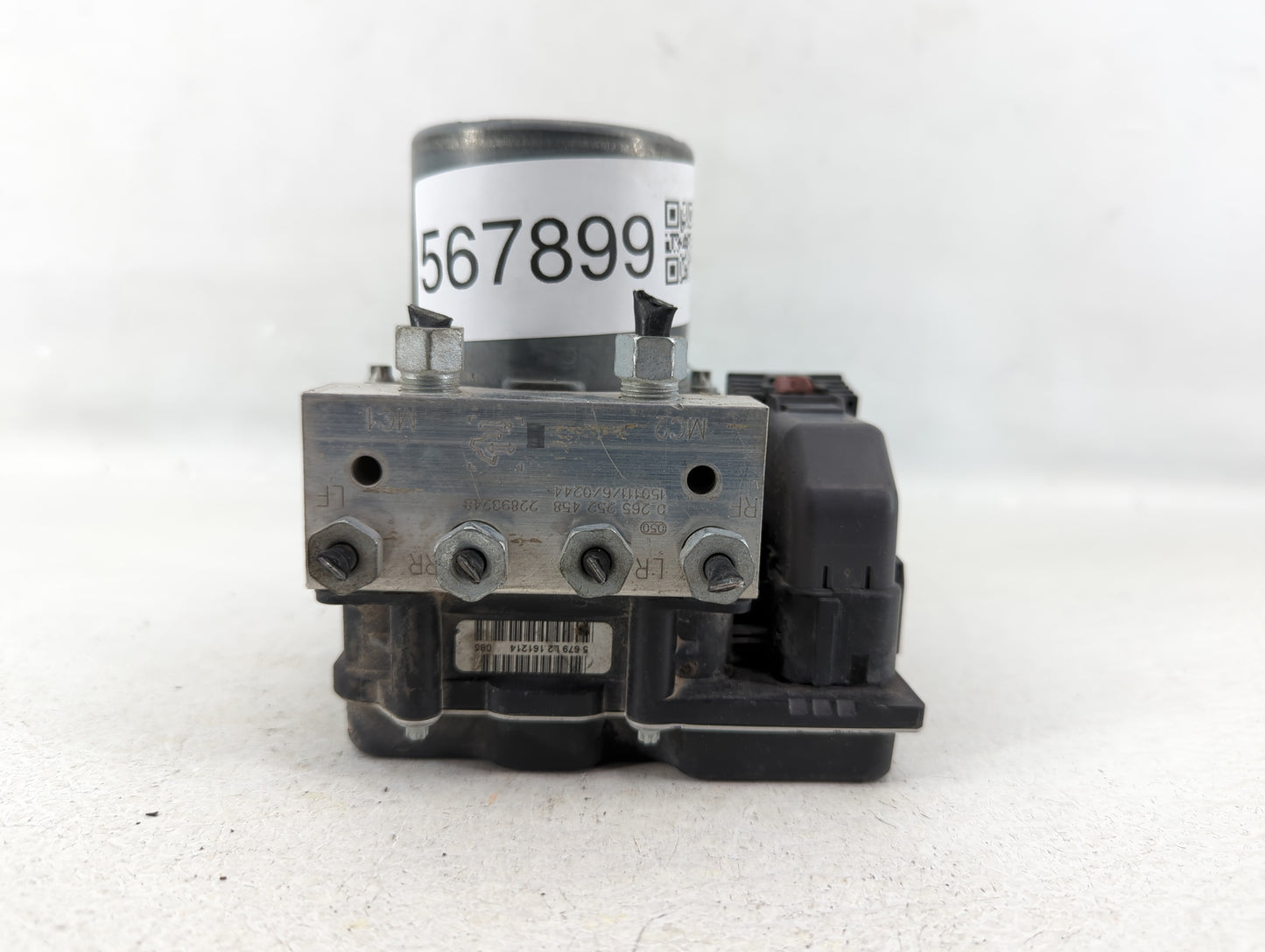 2017 Chevrolet Traverse ABS Pump Control Module Replacement P/N:22893248 Fits Fits 2012 2013 2014 2015 2016 OEM Used Auto Pa