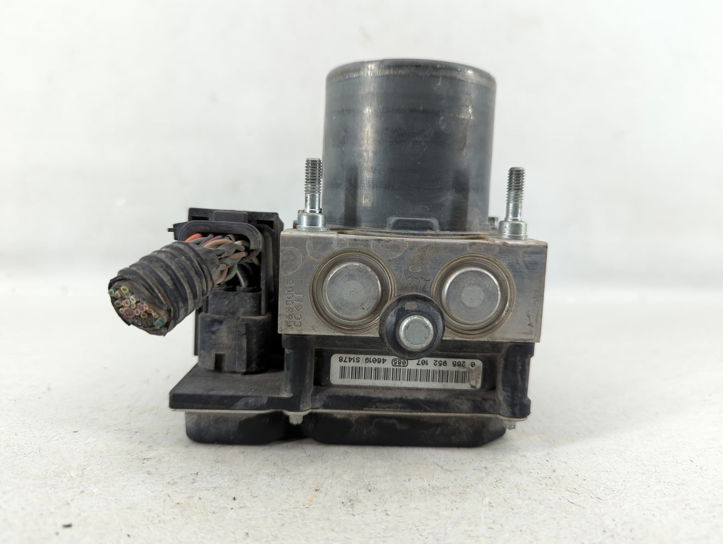 2017 Chevrolet Traverse ABS Pump Control Module Replacement P/N:22893248 Fits Fits 2012 2013 2014 2015 2016 OEM Used Auto Pa