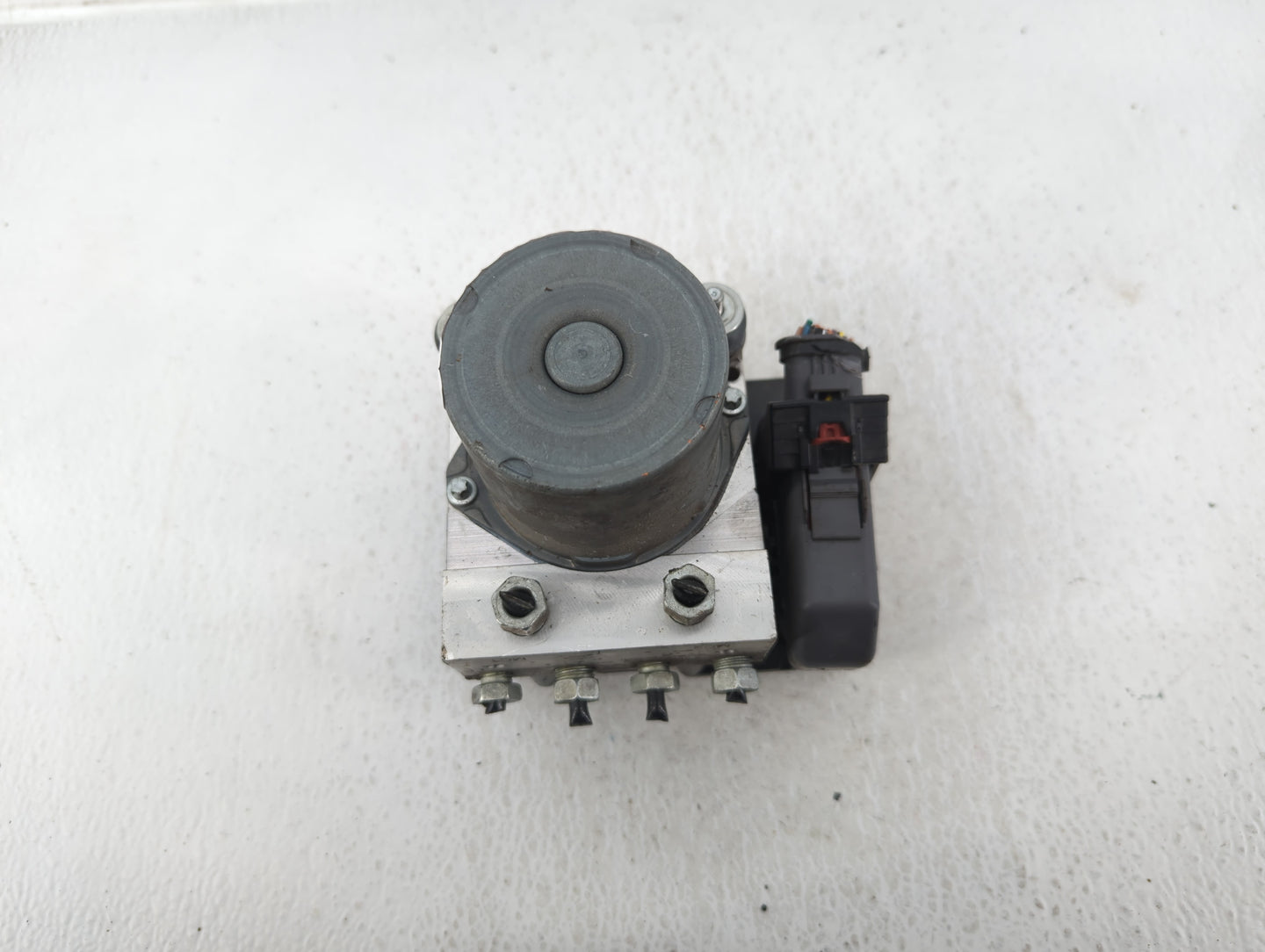 2017 Chevrolet Traverse ABS Pump Control Module Replacement P/N:22893248 Fits Fits 2012 2013 2014 2015 2016 OEM Used Auto Pa