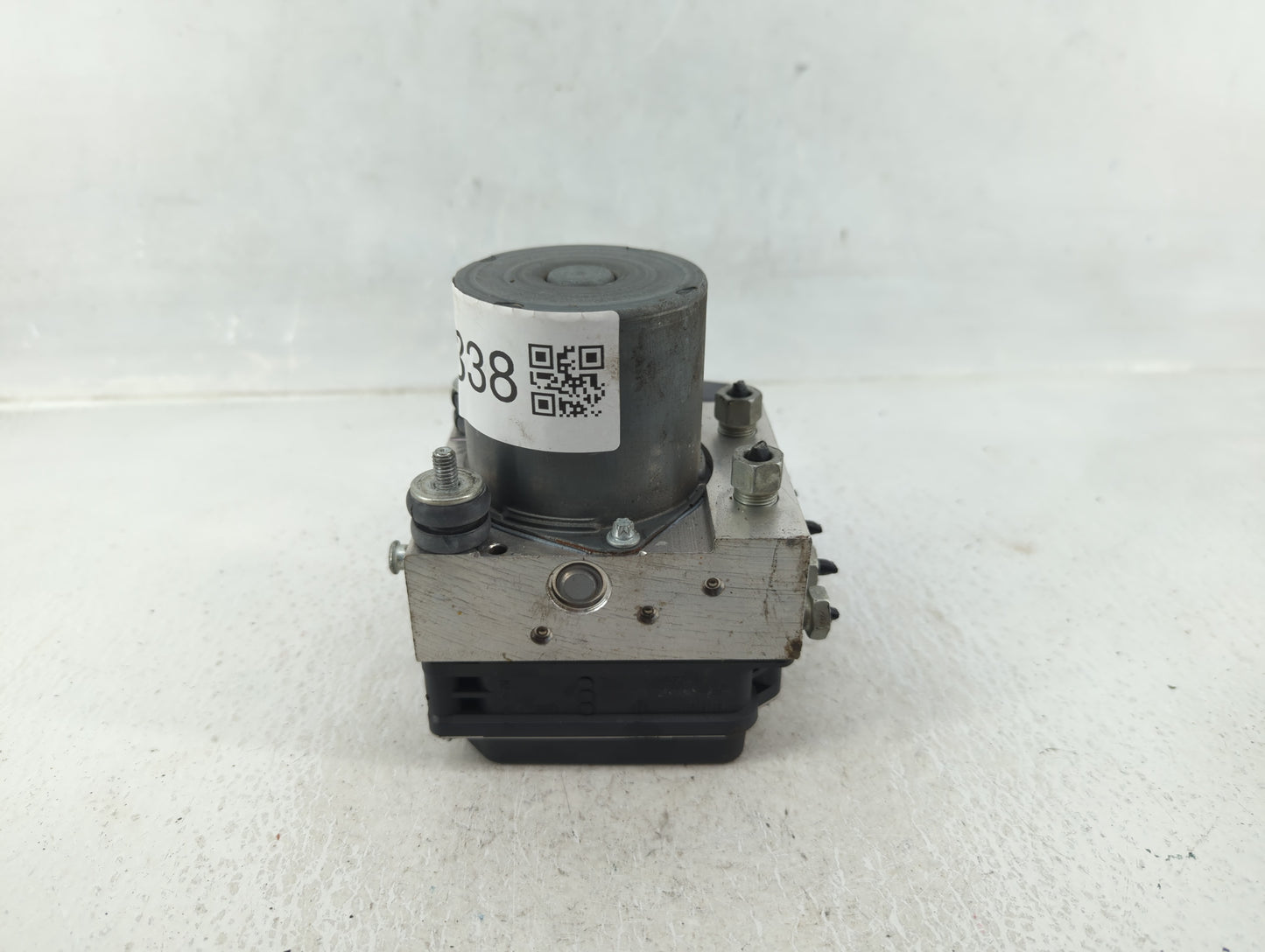 2017 Chevrolet Traverse ABS Pump Control Module Replacement P/N:22893248 Fits Fits 2012 2013 2014 2015 2016 OEM Used Auto Pa