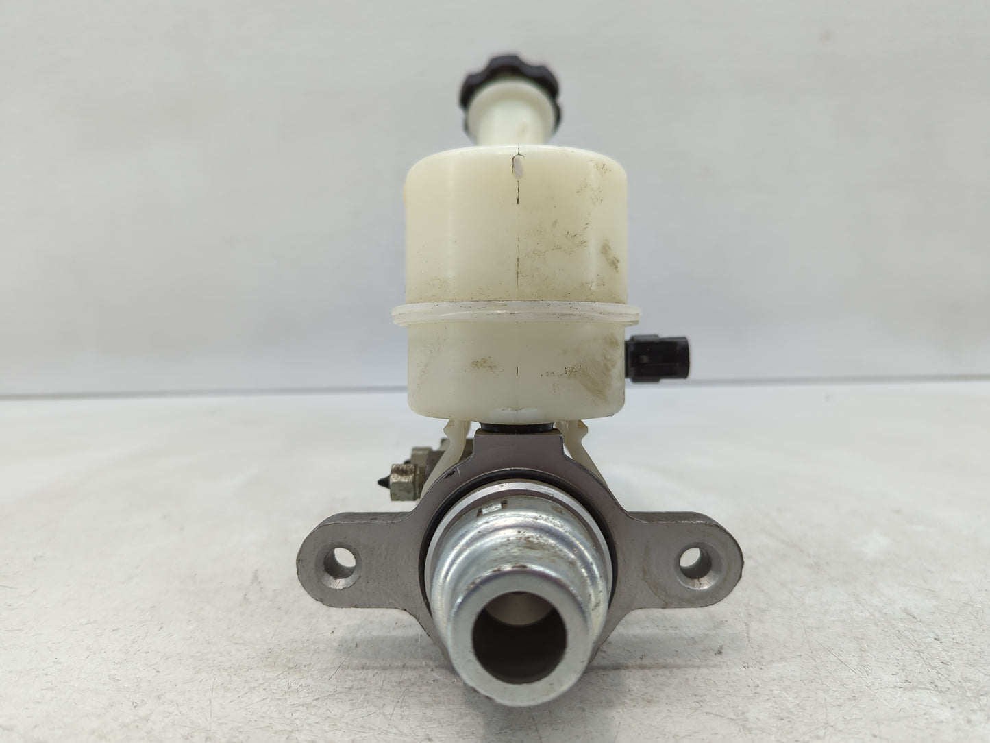 Chevrolet Traverse Brake Master Cylinder - Oemusedautoparts1.com