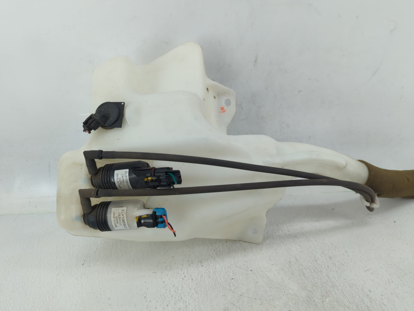 Chevrolet Traverse Windshield Washer Fluid Reservoir Bottle Oem - Oemusedautoparts1.com