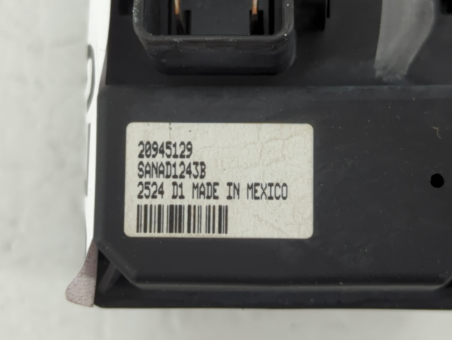 2009-2017 Chevrolet Traverse Master Power Window Switch Replacement Driver Side Left P/N:20945129 Fits OEM Used Auto Parts -