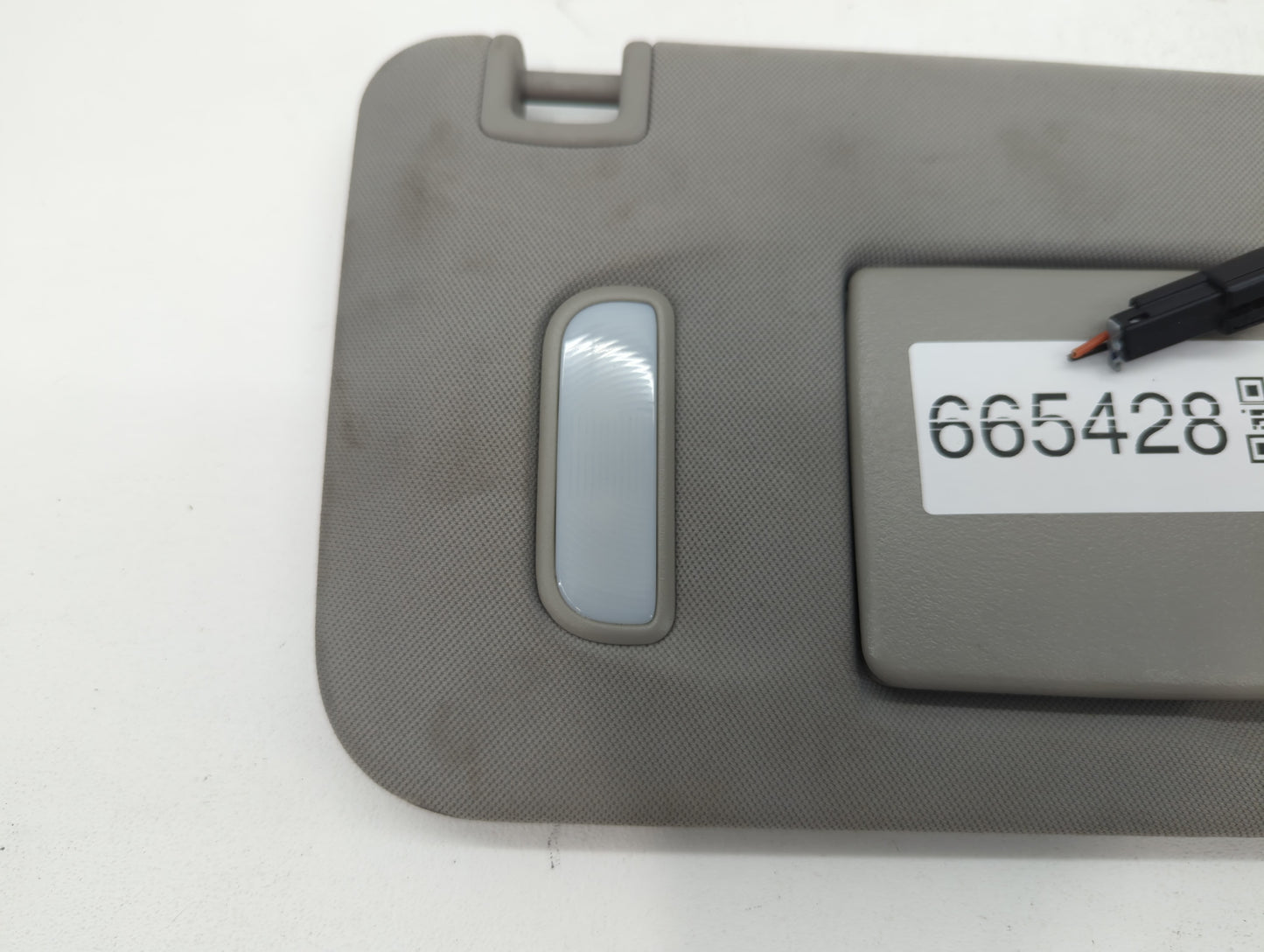 2015 Chevrolet Traverse Sun Visor Shade Replacement Passenger Right Mirror Fits OEM Used Auto Parts - Oemusedautoparts1.com