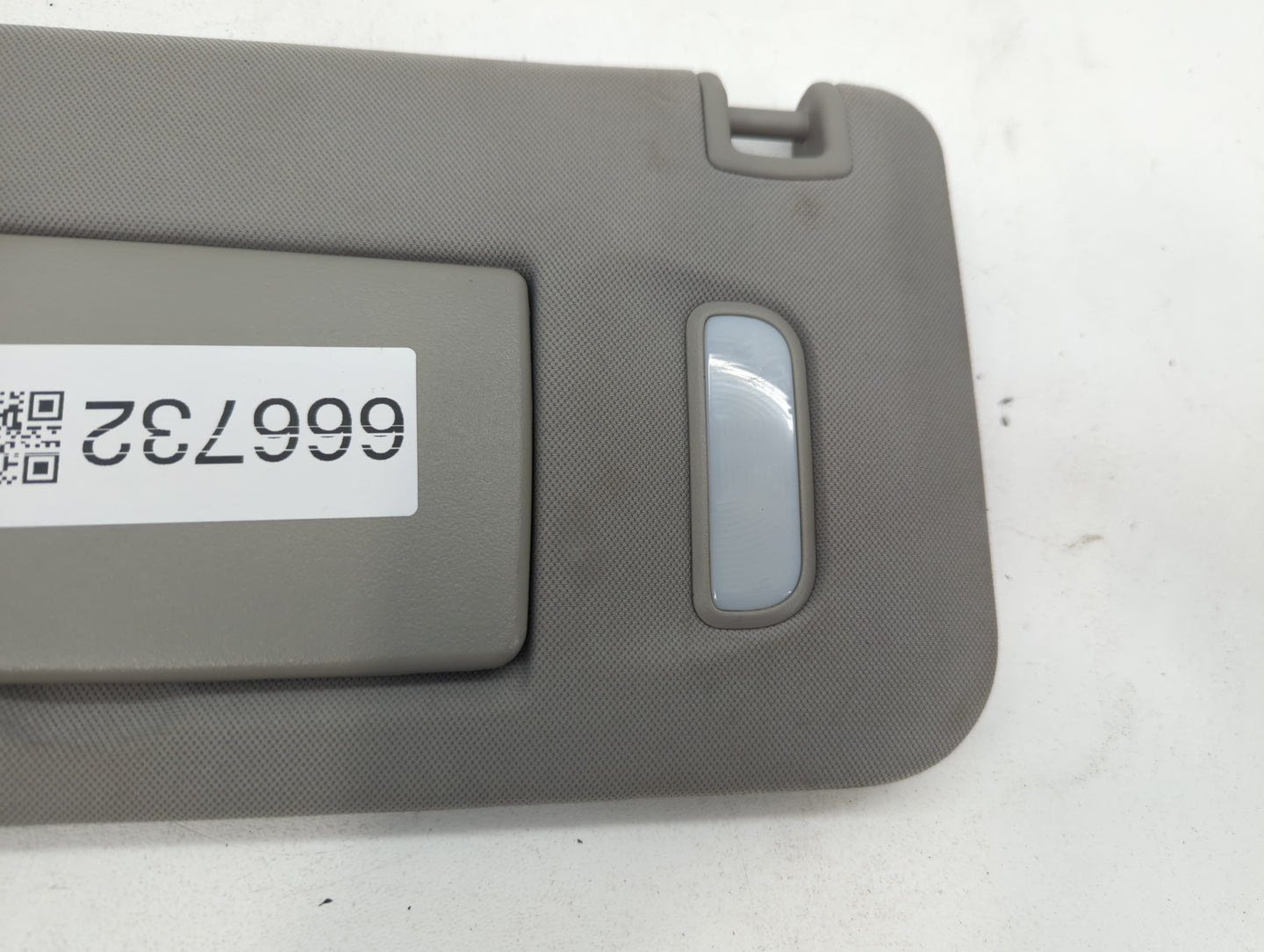 2015 Chevrolet Traverse Sun Visor Shade Replacement Driver Left Mirror Fits OEM Used Auto Parts - Oemusedautoparts1.com