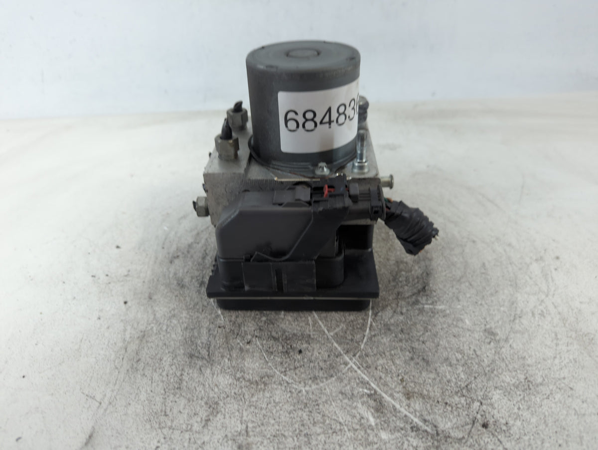 2017 Chevrolet Traverse Anti-Lock Brake ABS Pump Module Actuator OEM P/N:22893247 265 252 455 AC Fits OEM Used Auto Parts - 