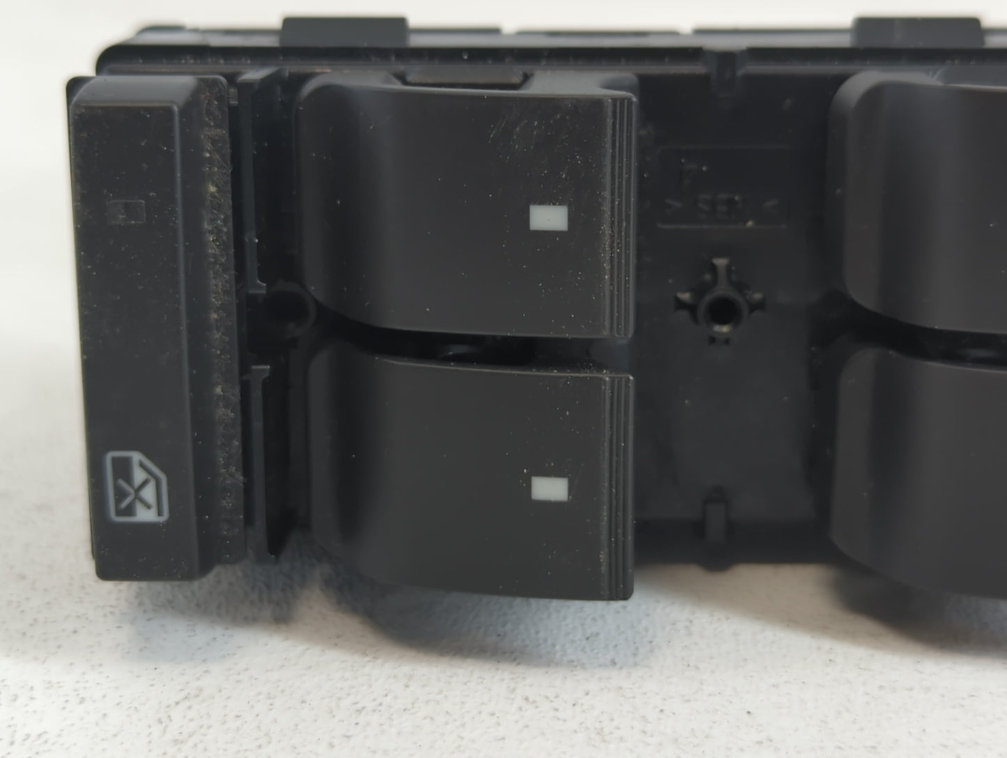 2015 Chevrolet Traverse Master Power Window Switch Replacement Driver Side Left P/N:20945129 Fits OEM Used Auto Parts - Oemu