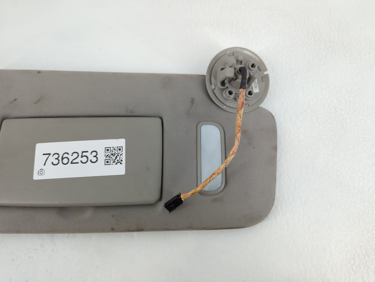 2015 Chevrolet Traverse Sun Visor Shade Replacement Driver Left Mirror Fits OEM Used Auto Parts - Oemusedautoparts1.com