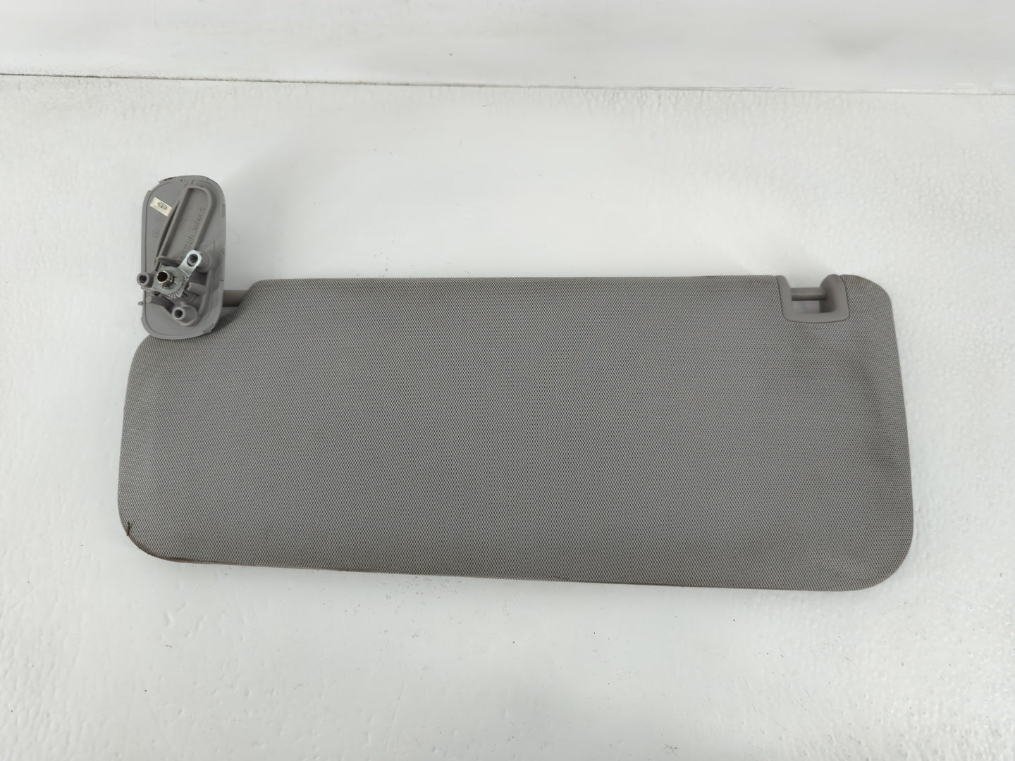 2015 Chevrolet Traverse Sun Visor Shade Replacement Passenger Right Mirror Fits OEM Used Auto Parts - Oemusedautoparts1.com