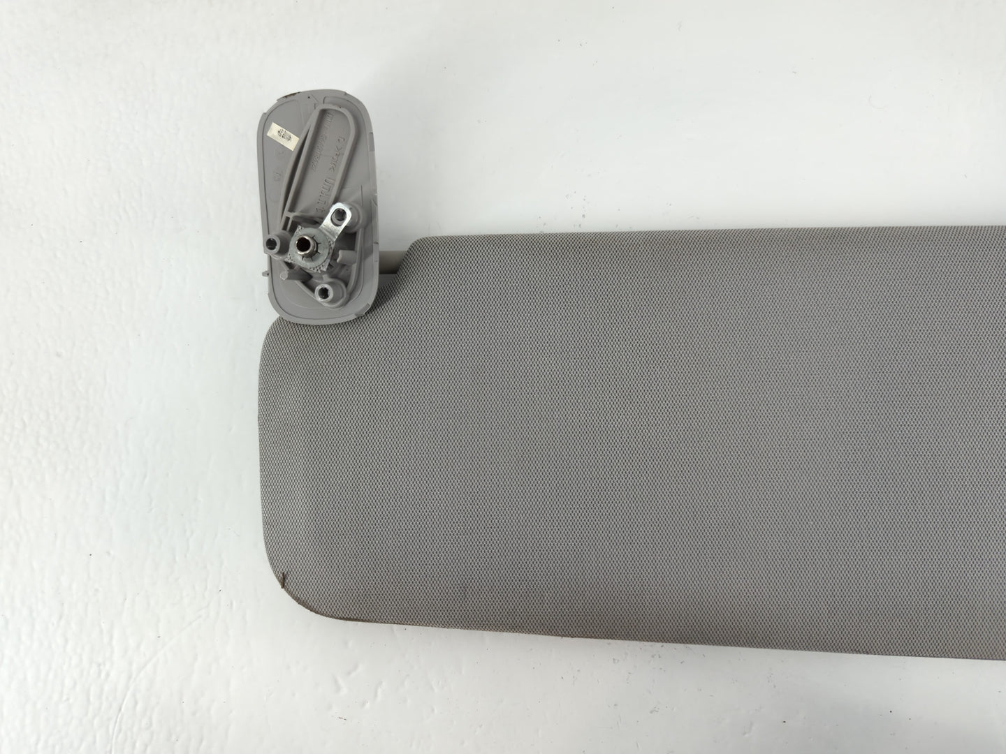 2015 Chevrolet Traverse Sun Visor Shade Replacement Passenger Right Mirror Fits OEM Used Auto Parts - Oemusedautoparts1.com