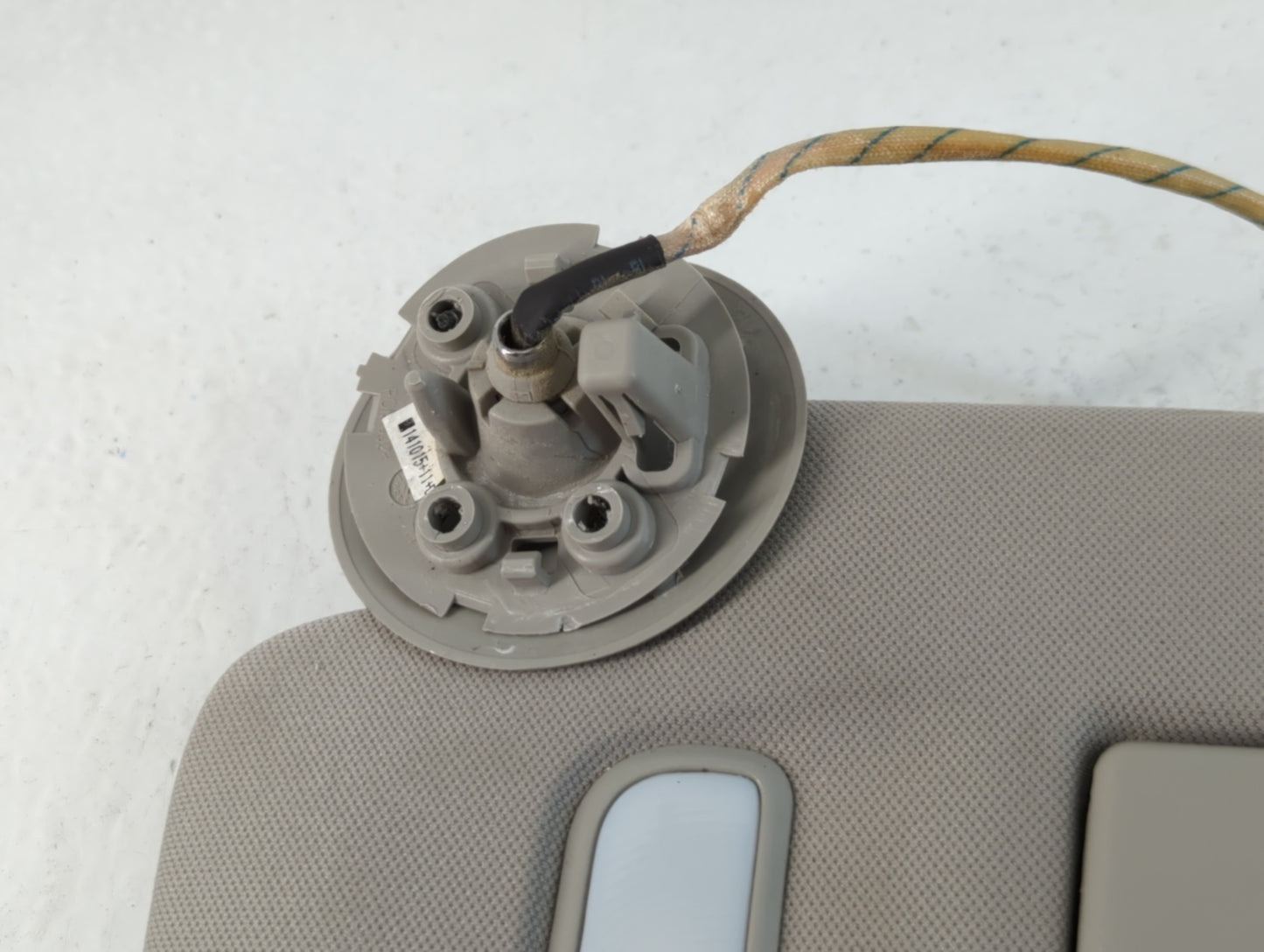 2015 Chevrolet Traverse Sun Visor Shade Replacement Driver Left Mirror Fits OEM Used Auto Parts - Oemusedautoparts1.com