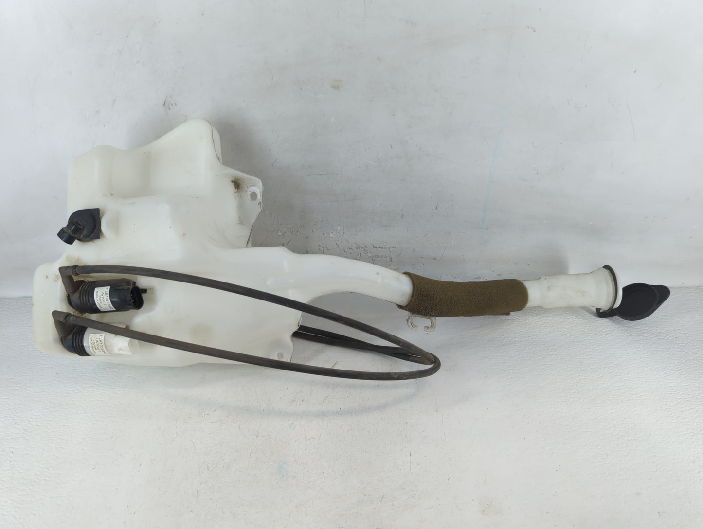 Chevrolet Traverse Windshield Washer Fluid Reservoir Bottle Oem - Oemusedautoparts1.com
