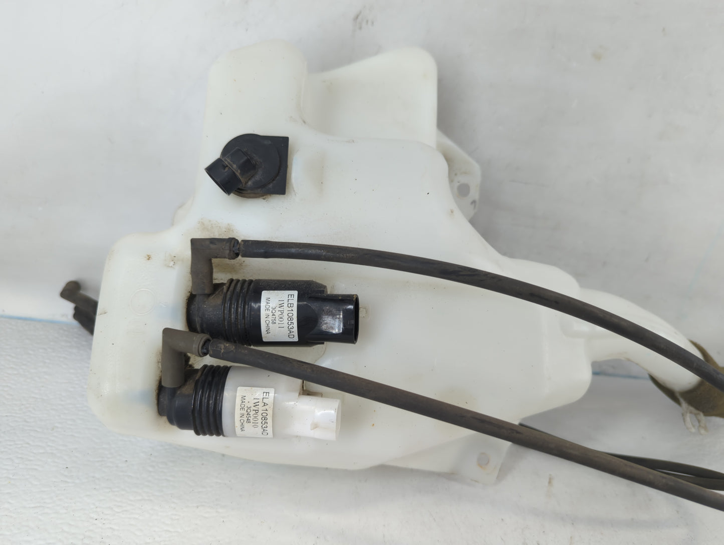 Chevrolet Traverse Windshield Washer Fluid Reservoir Bottle Oem - Oemusedautoparts1.com