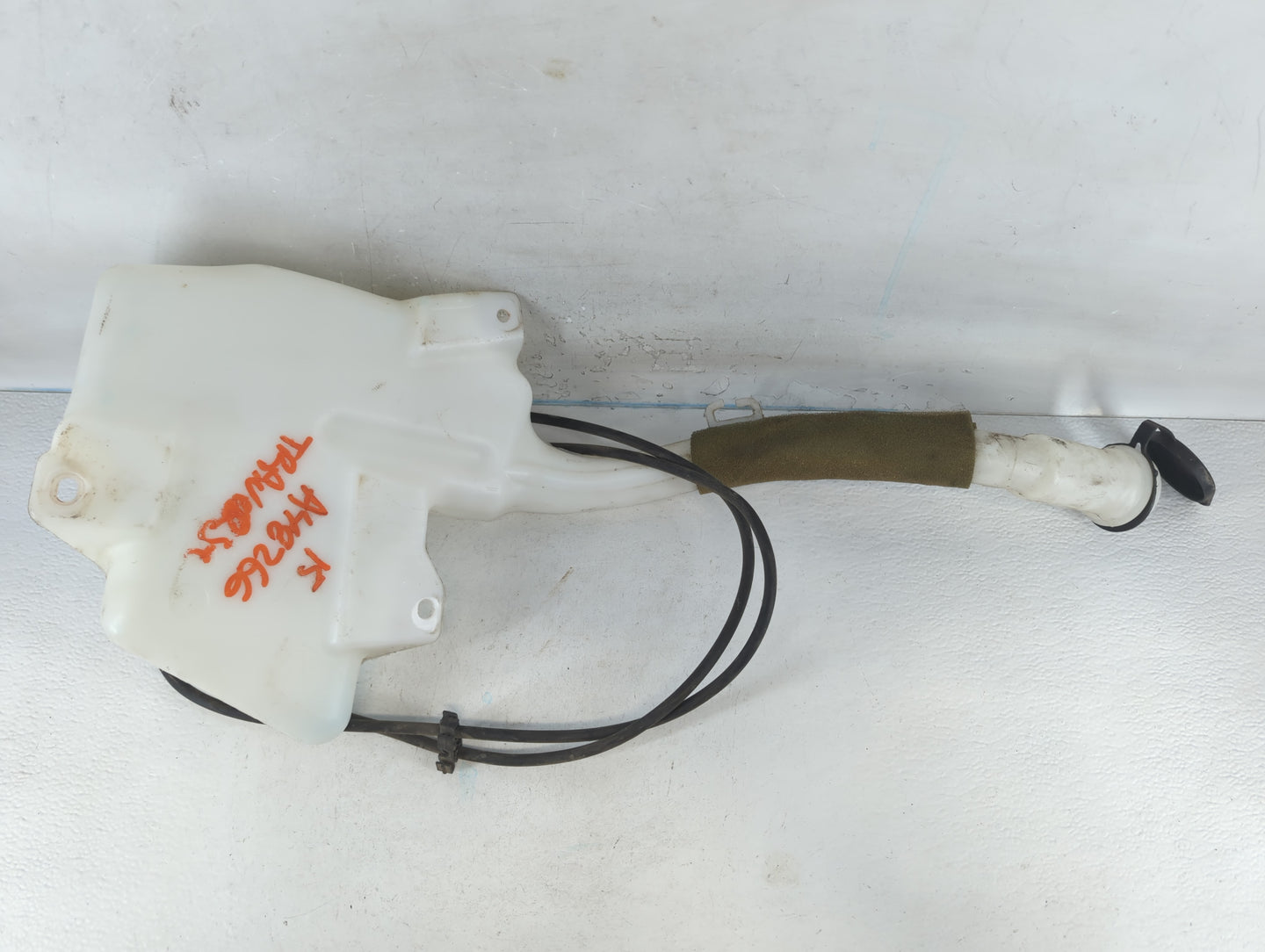 Chevrolet Traverse Windshield Washer Fluid Reservoir Bottle Oem - Oemusedautoparts1.com